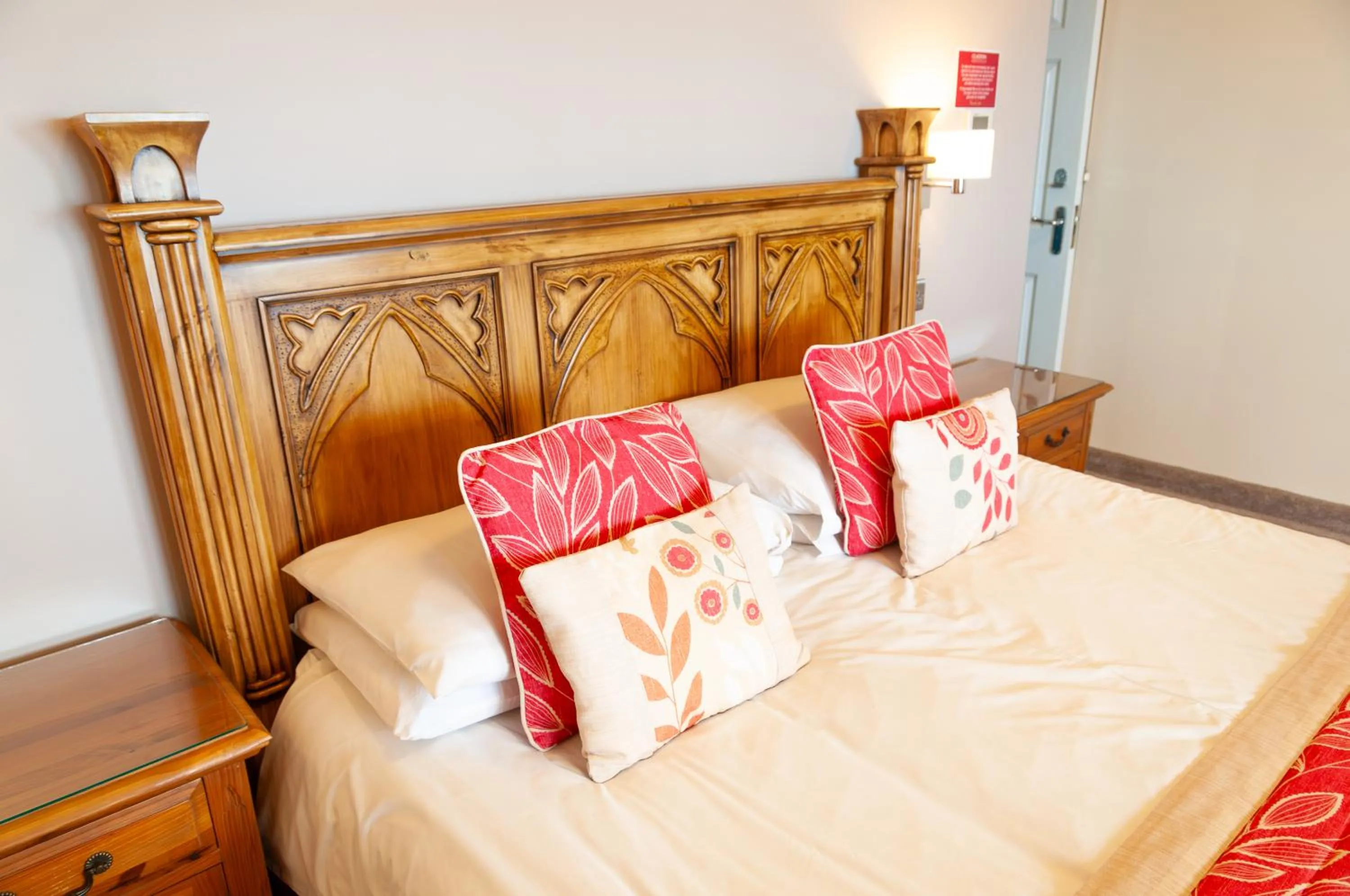 Bed in Claxton Hotel