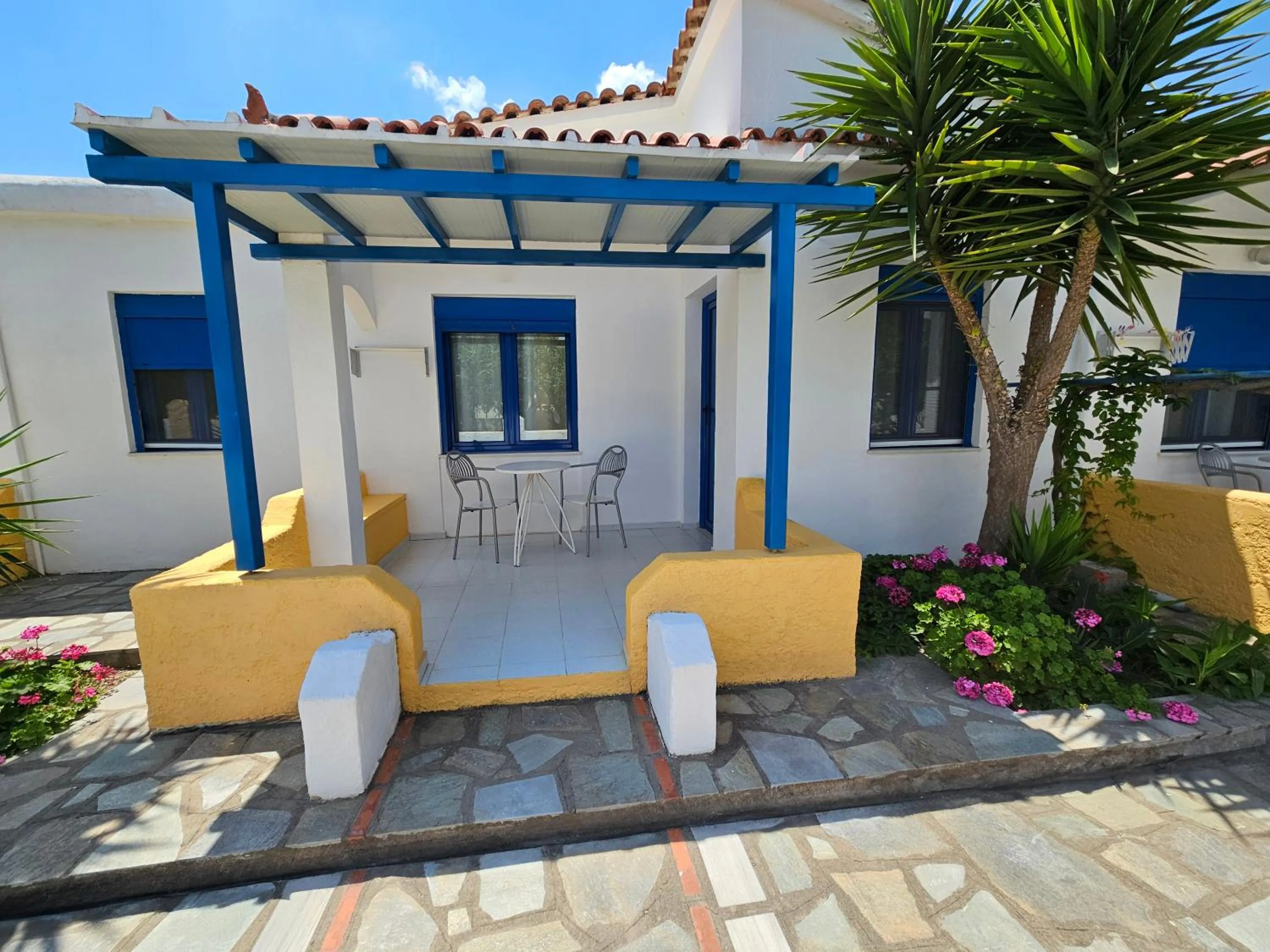 Patio in Pavlis Studios Kampos