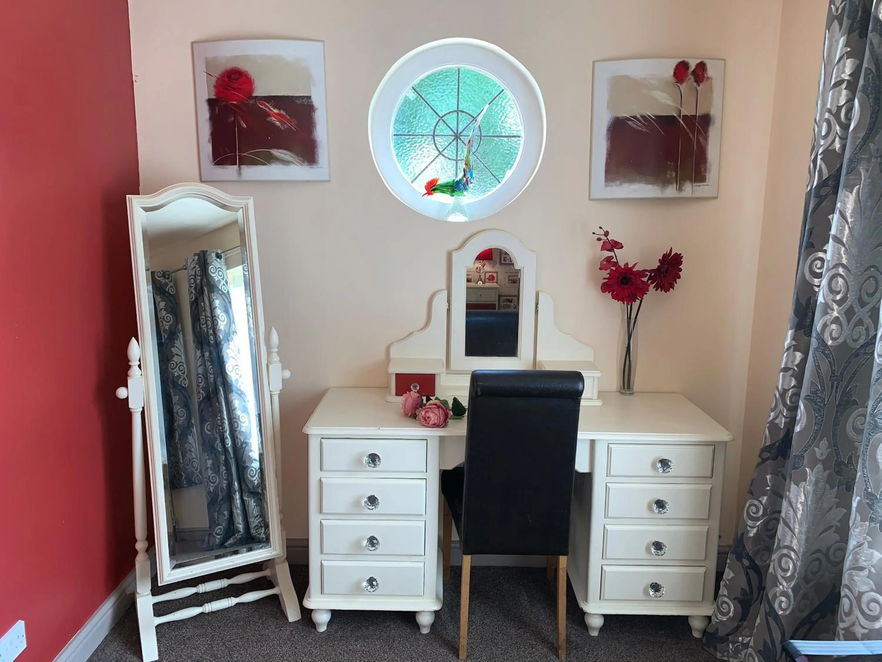 Bedroom in Dimple Well Lodge Hotel