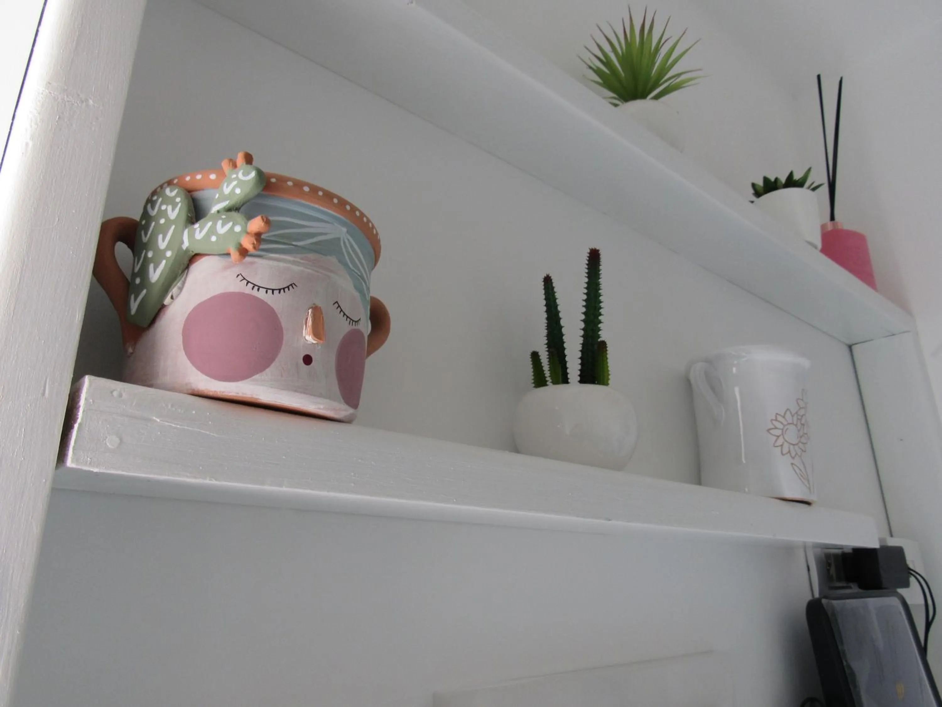 Decorative detail in Vicolo Fiorito B&B