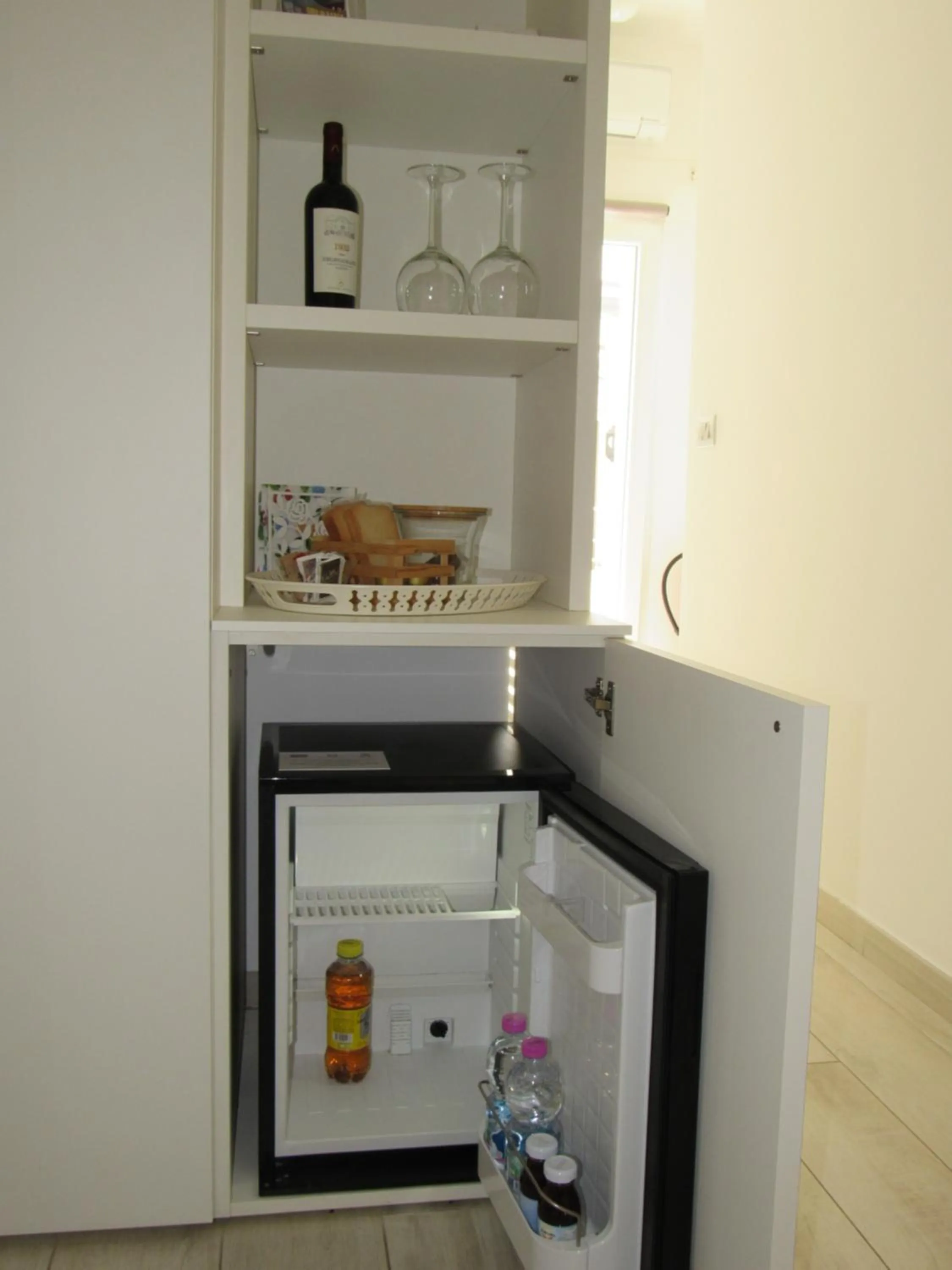 Decorative detail in Vicolo Fiorito B&B