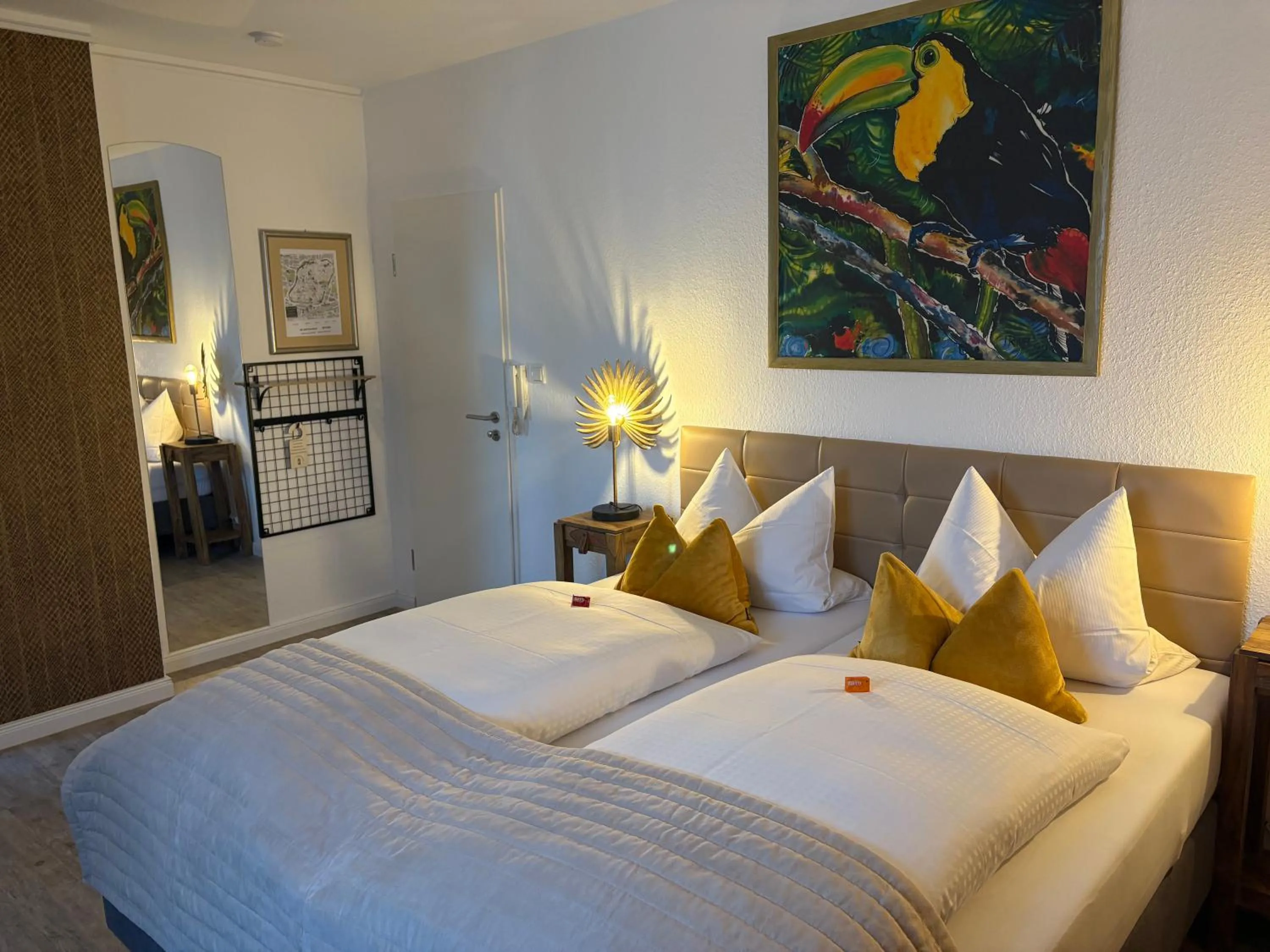 Bedroom, Bed in Franconia City Hotel