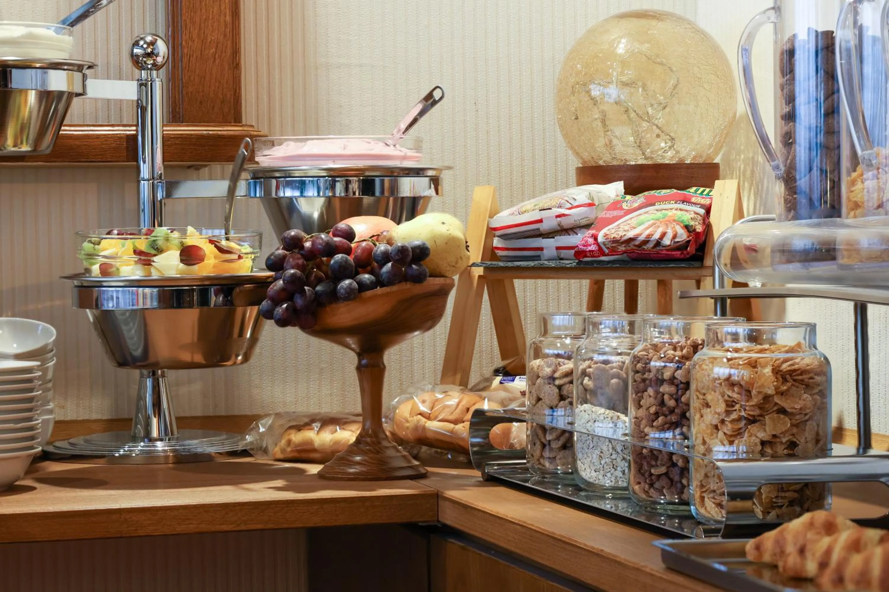 Buffet breakfast in Franconia City Hotel