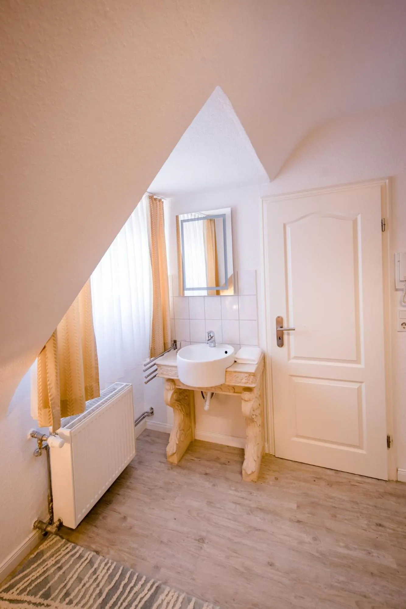 Bathroom in Franconia City Hotel