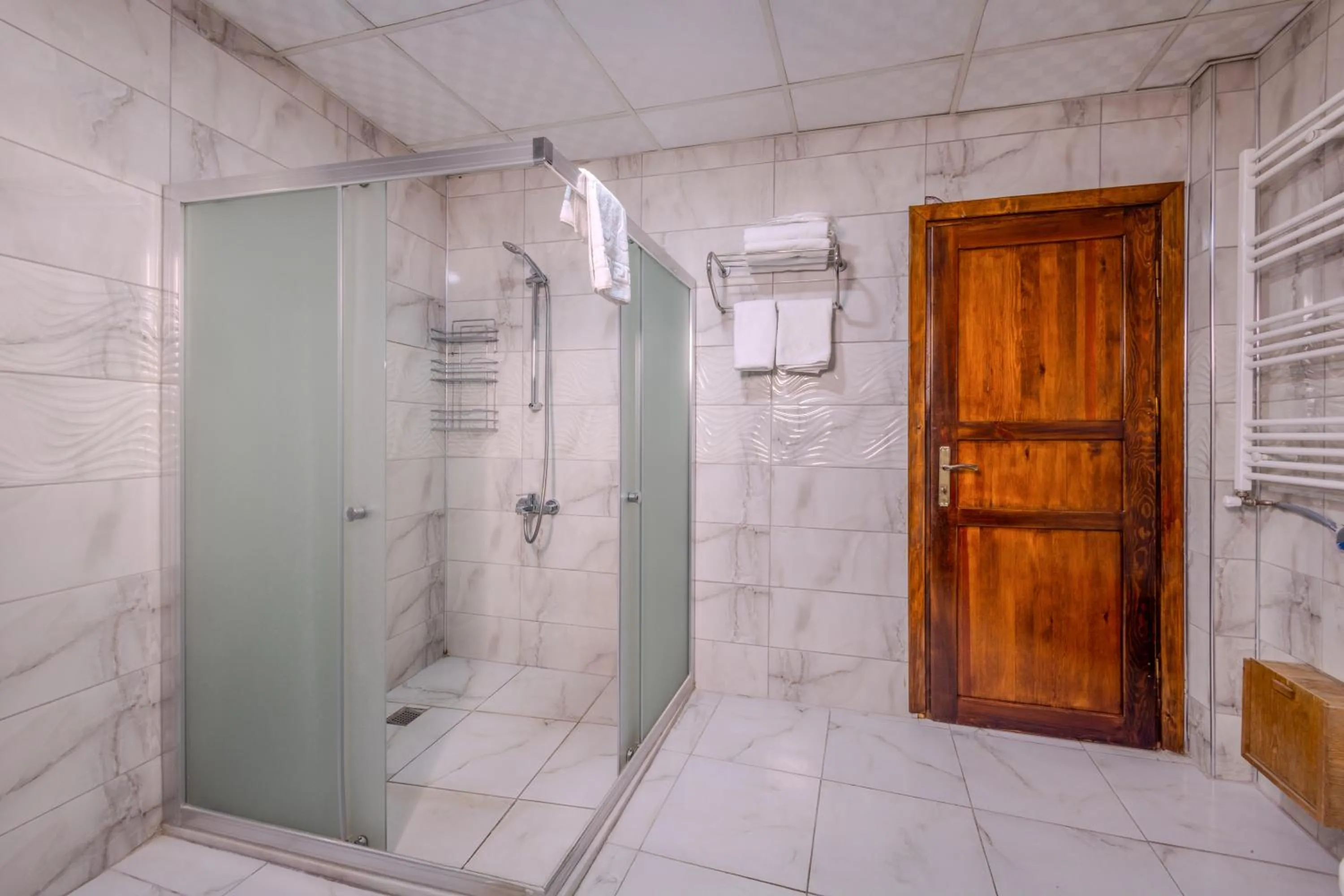 Shower in Çakıltaşı Evi Otel Spa
