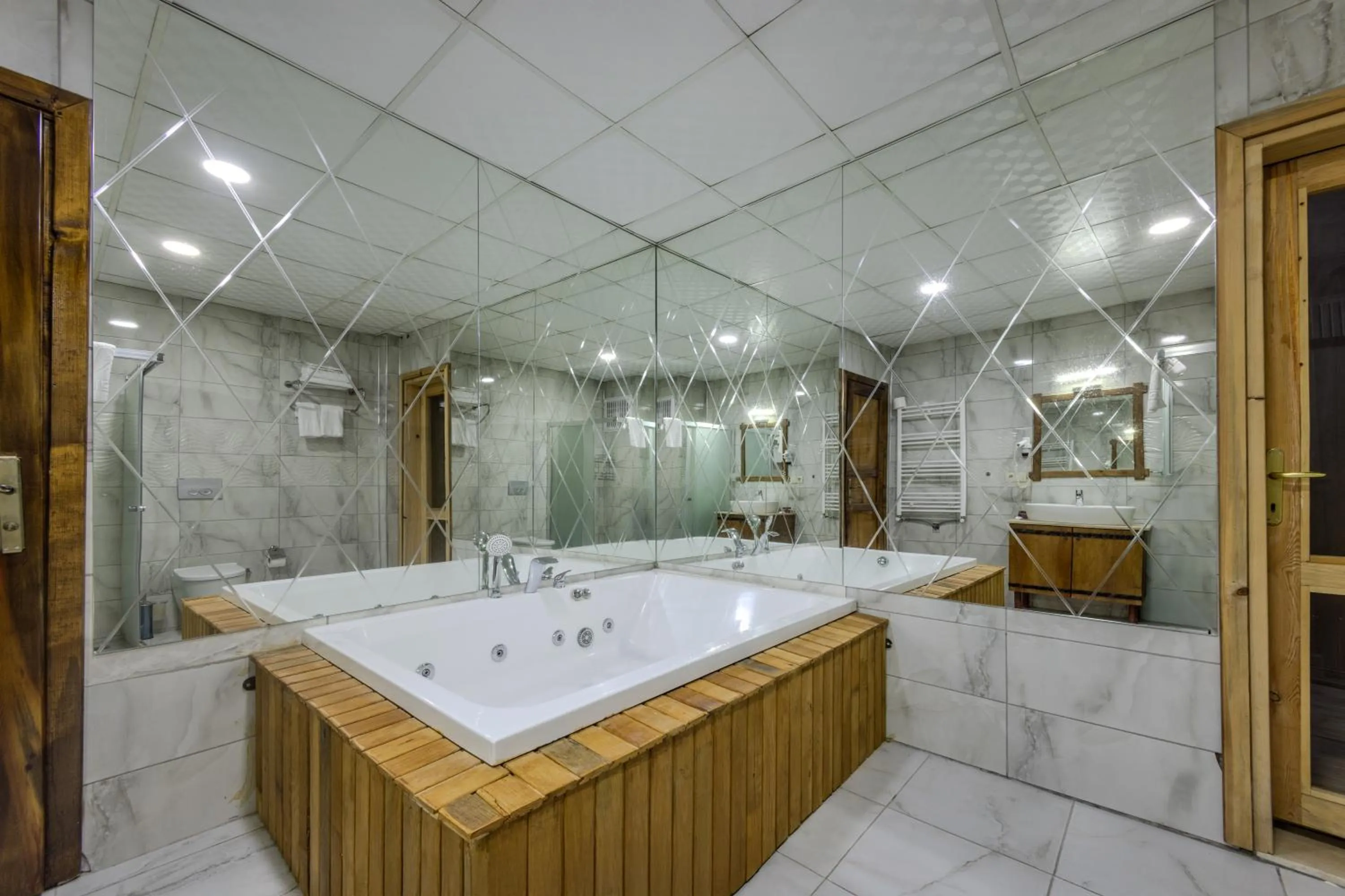 Shower in Çakıltaşı Evi Otel Spa