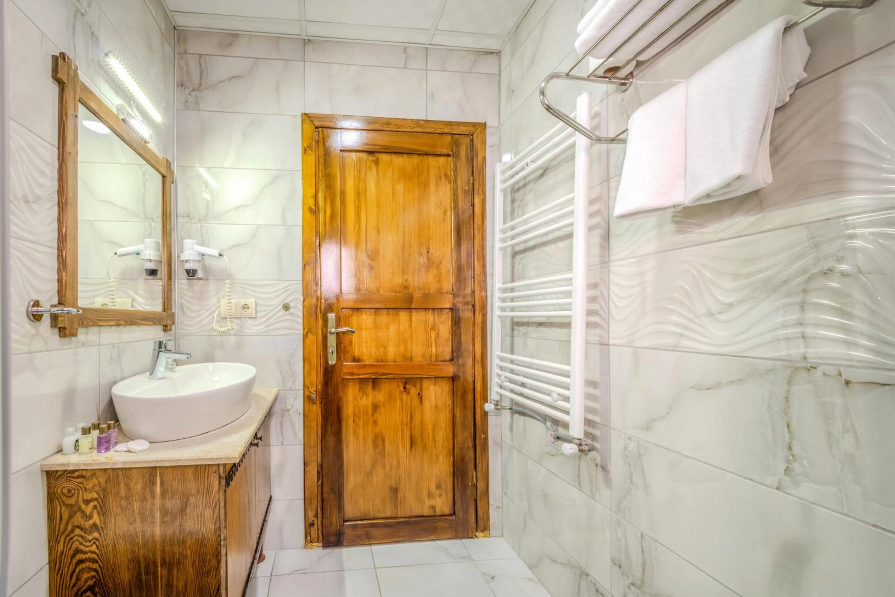 Shower in Çakıltaşı Evi Otel Spa