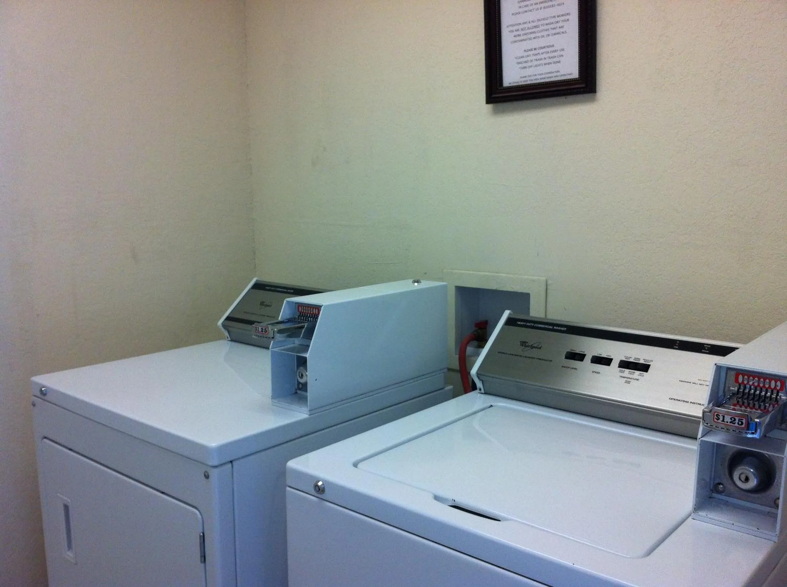 Facade/entrance in Kenedy Inn and Suites