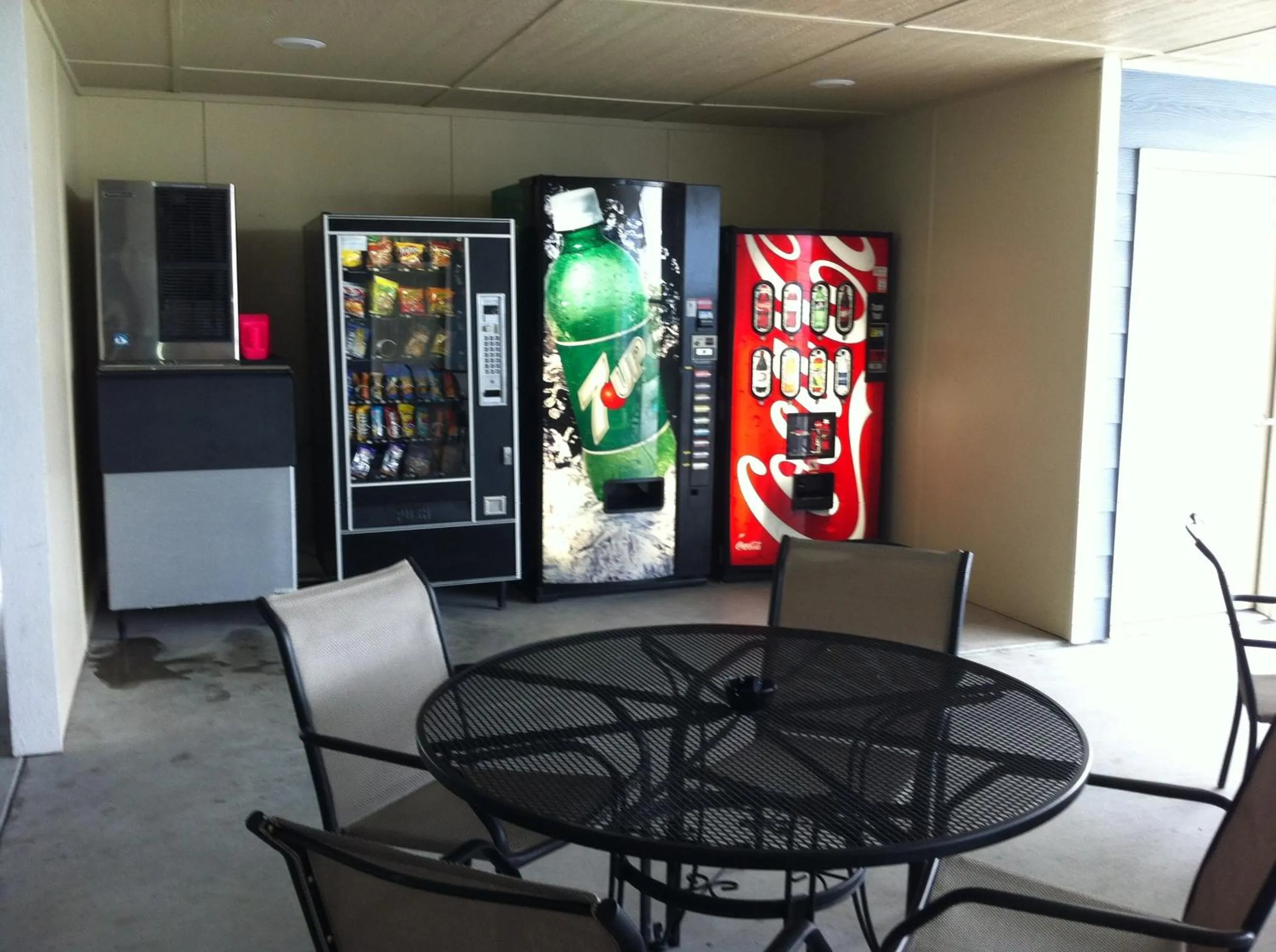 Facade/entrance in Kenedy Inn and Suites