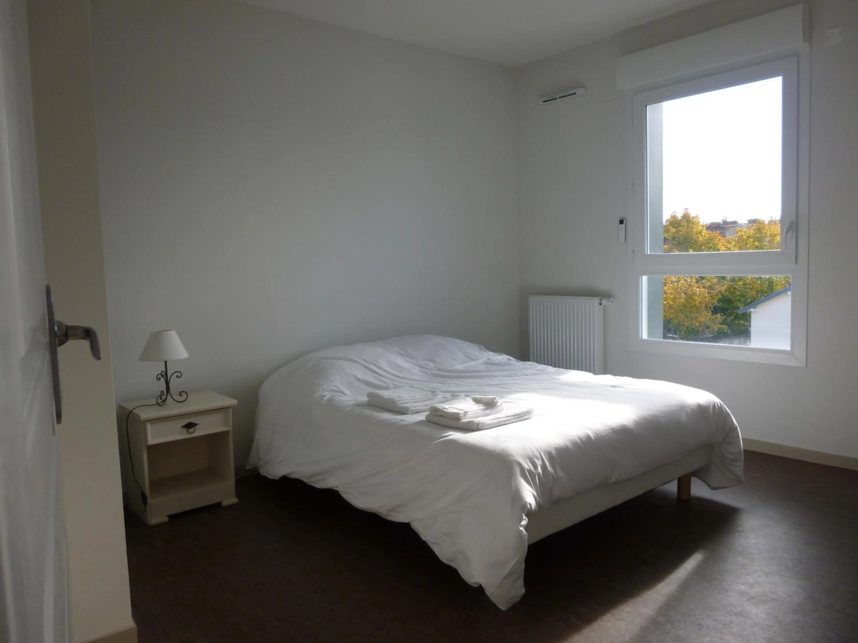 Bedroom, Bed in La Résidence Therm’Appart