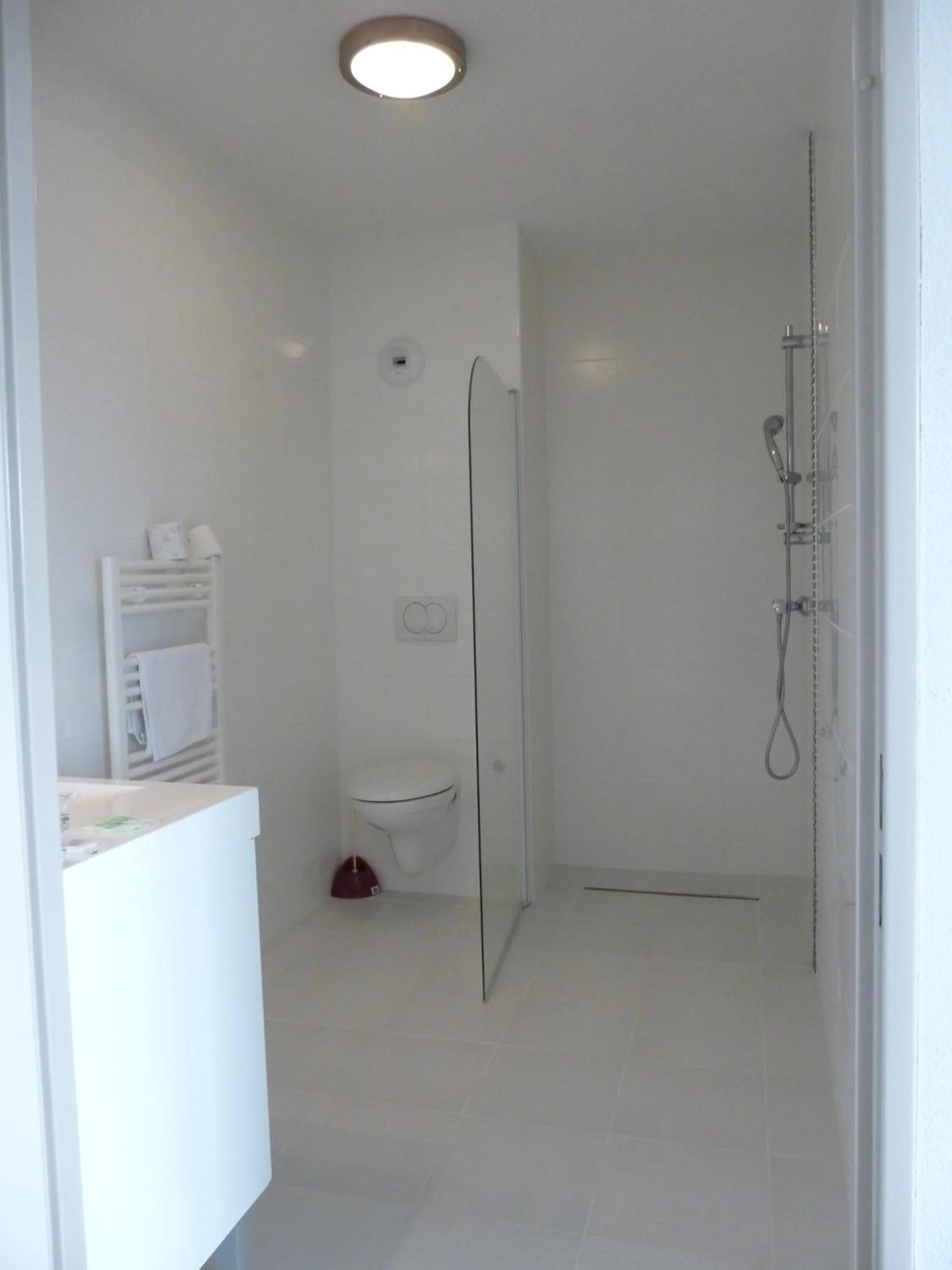 Bathroom in La Résidence Therm’Appart