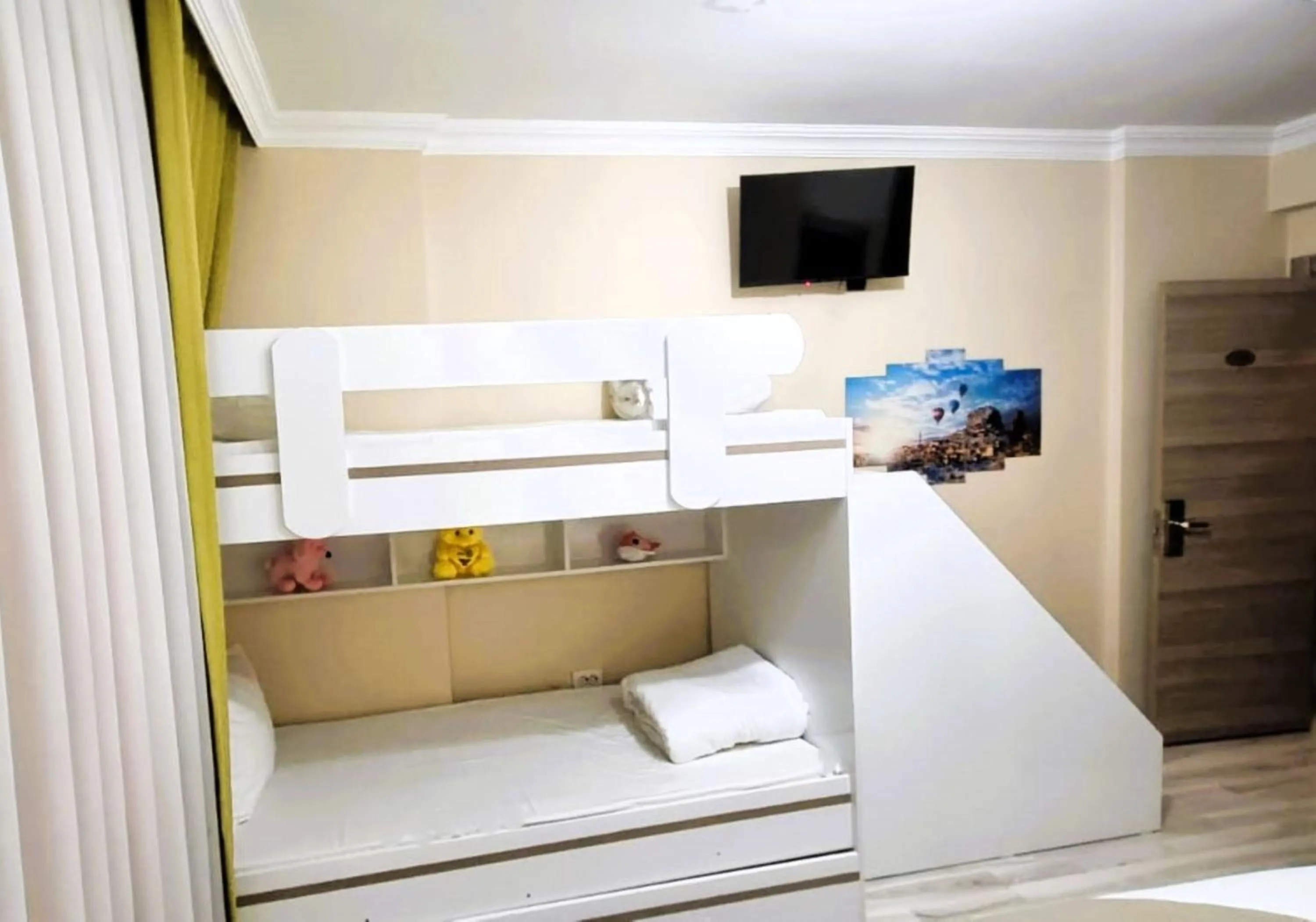 TV and multimedia, Bed in WİND HOTEL