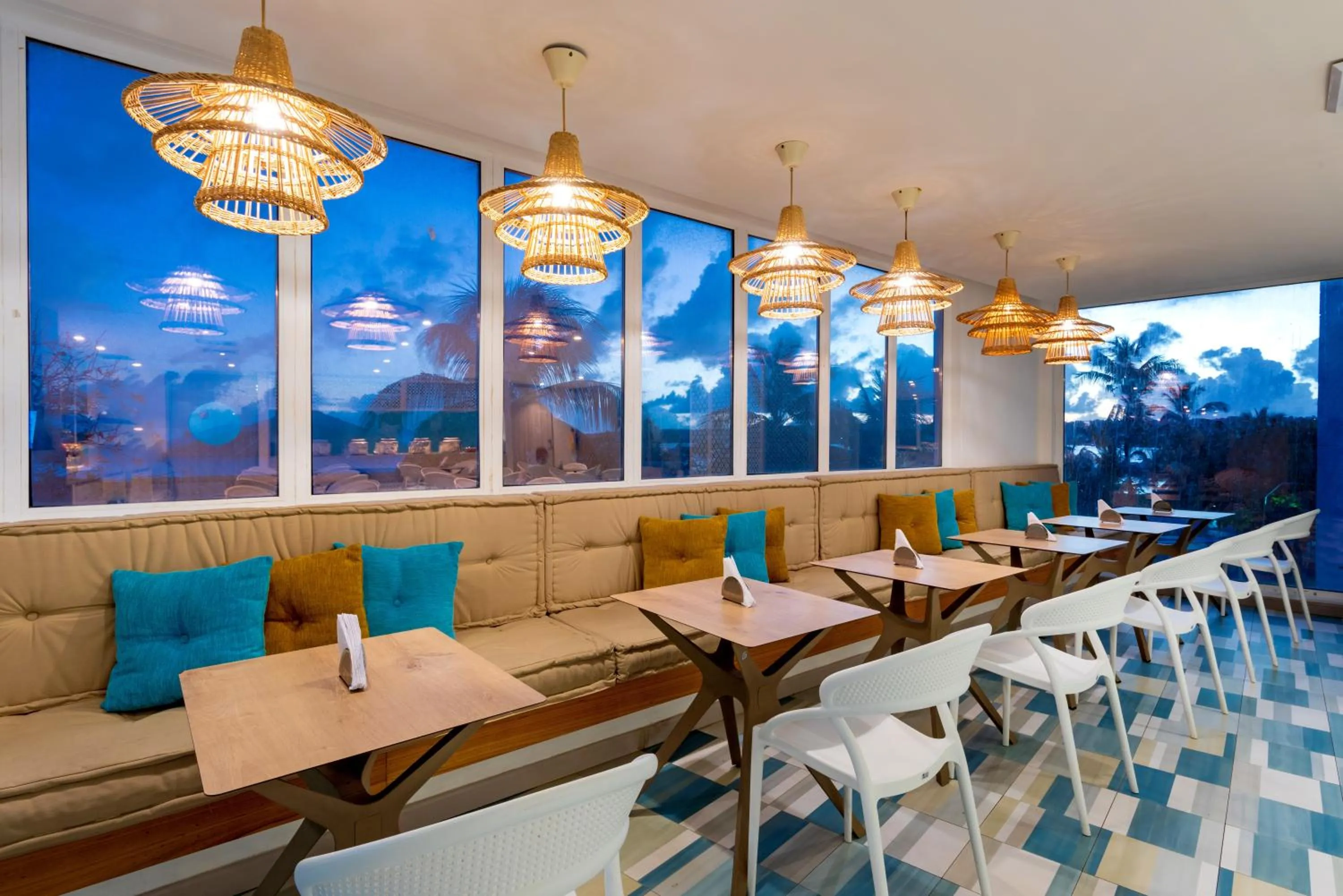 Restaurant/places to eat in Samawi Hotel