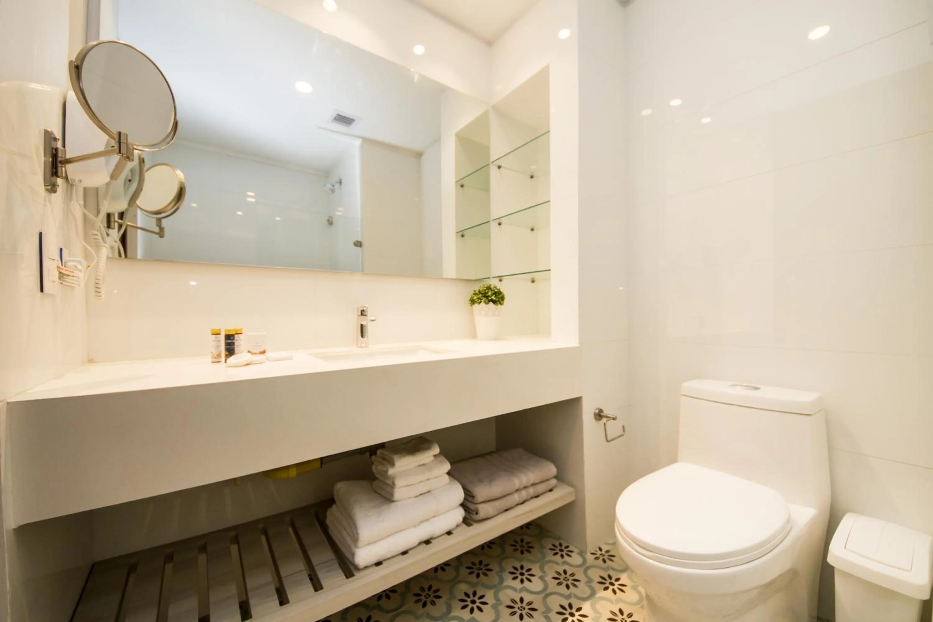 Bathroom in Samawi Hotel