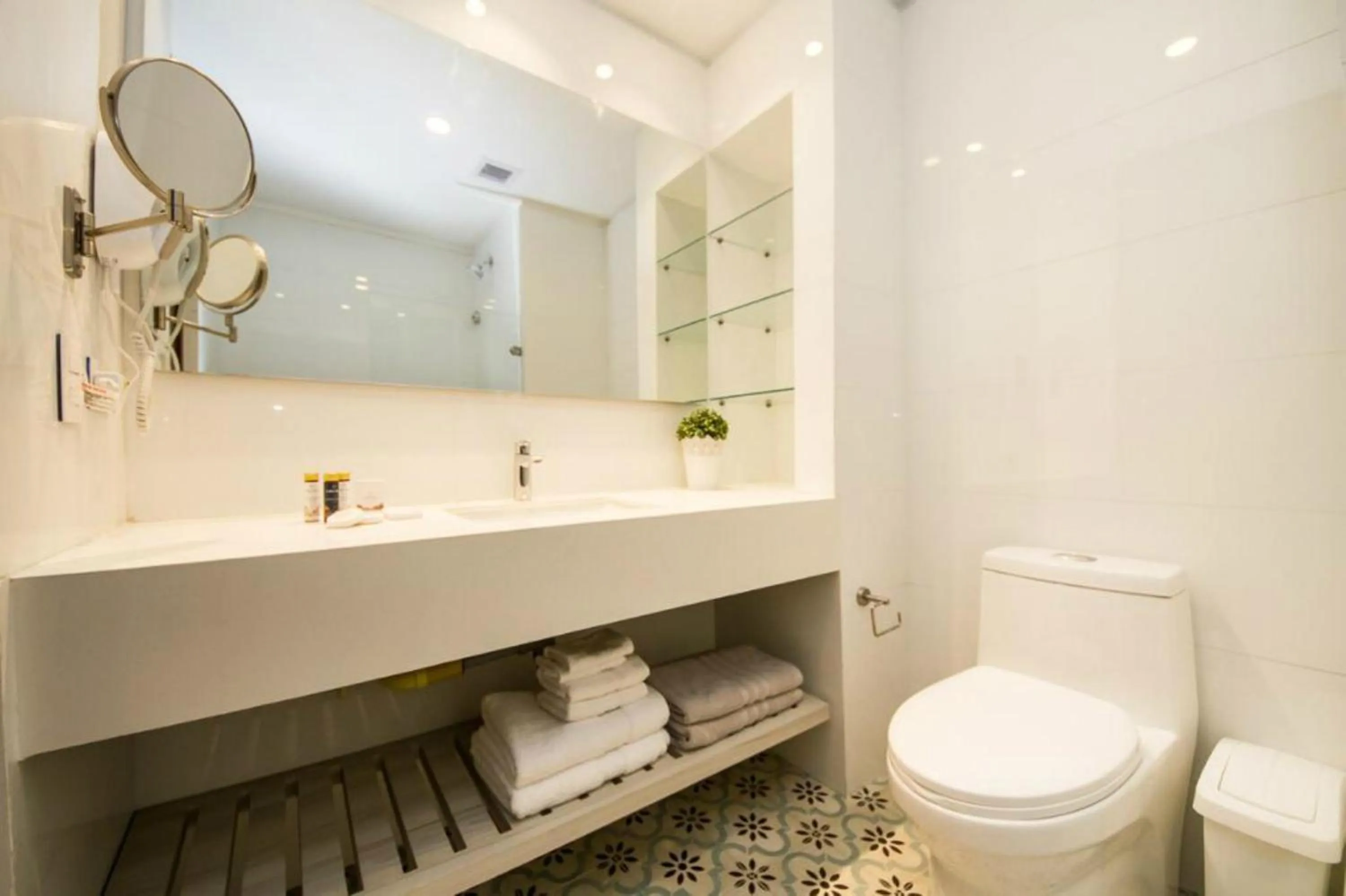 Bathroom in Samawi Hotel