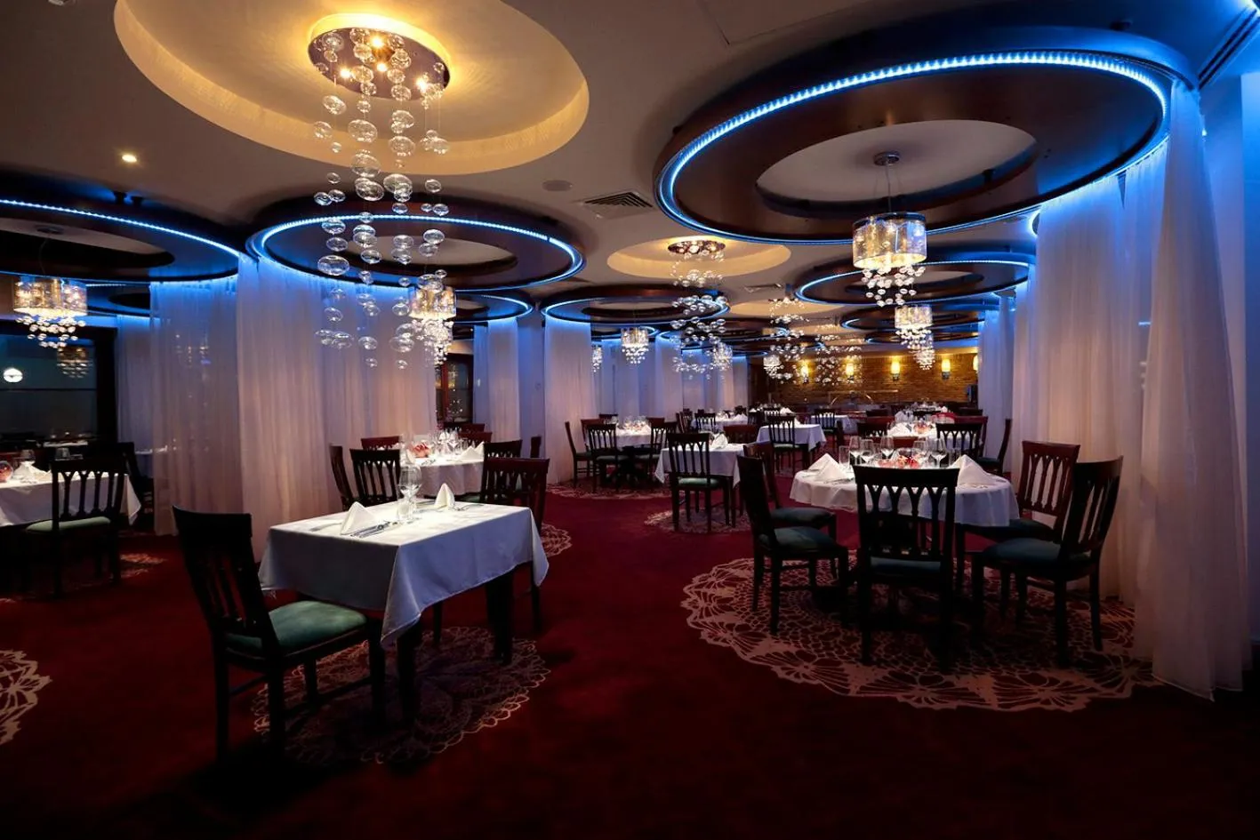 Hotel Cascade Resort & Spa