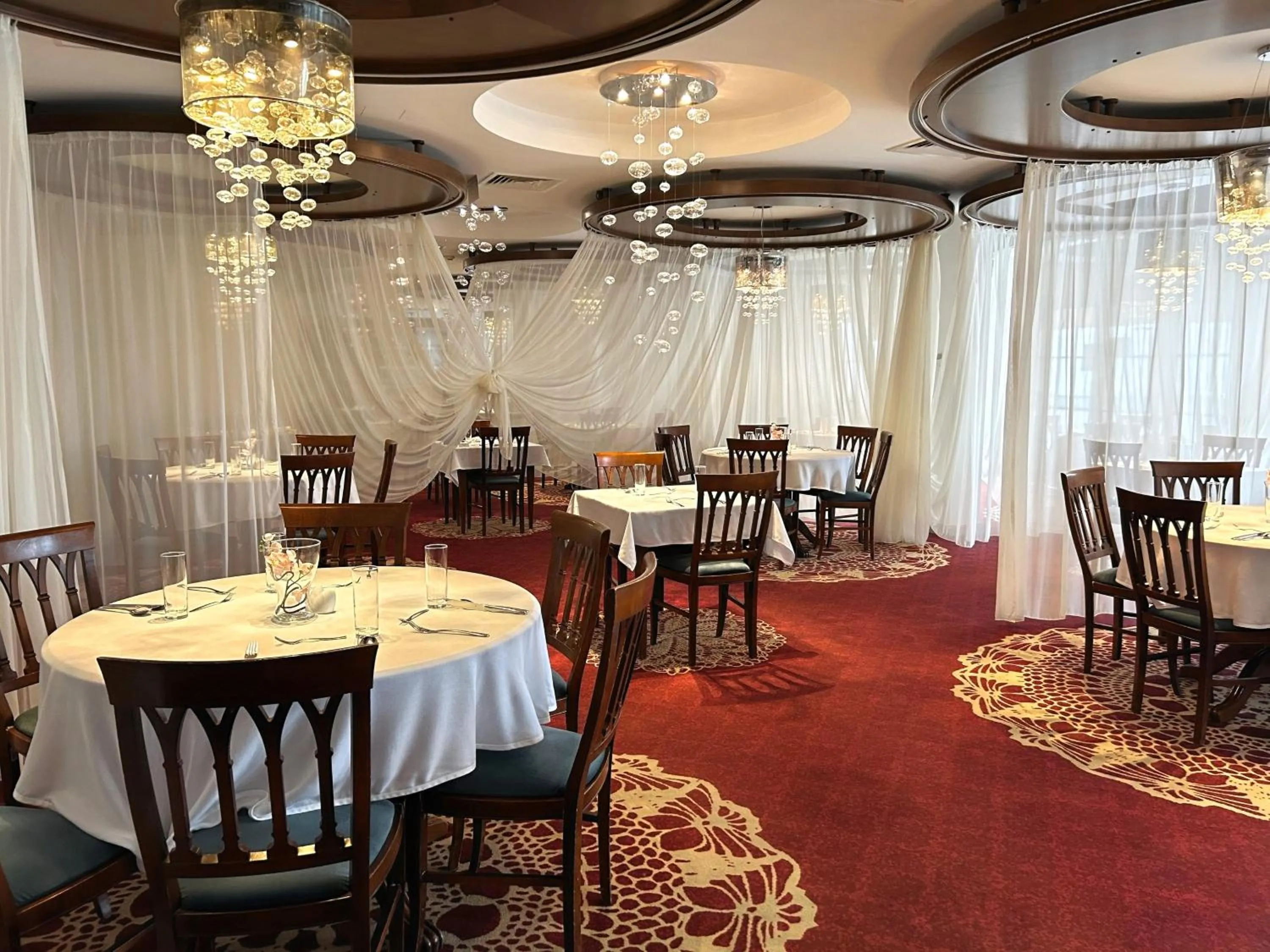 Hotel Cascade Resort & Spa