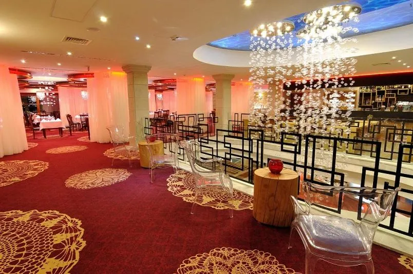 Hotel Cascade Resort & Spa