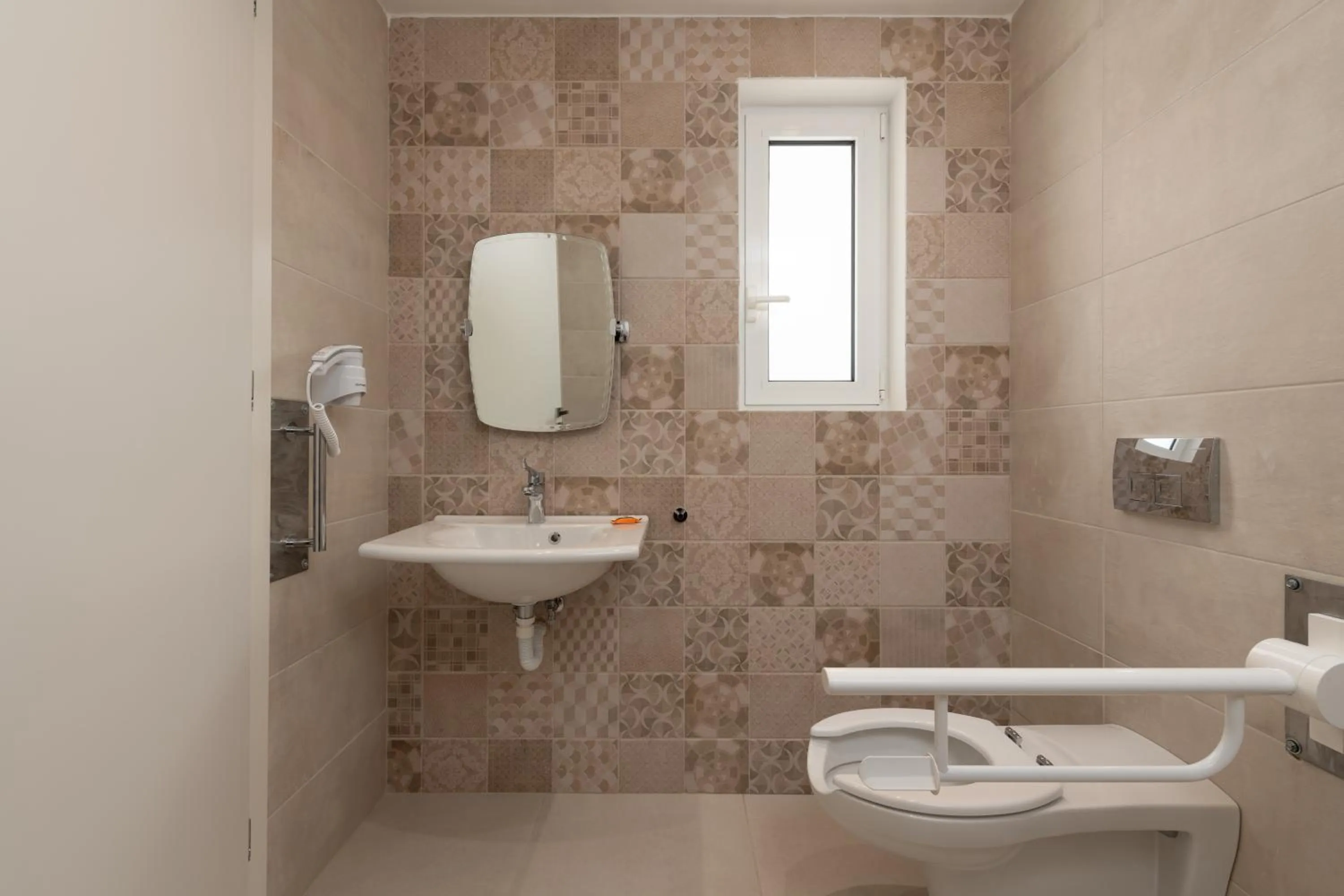 Toilet in Nama Retreat