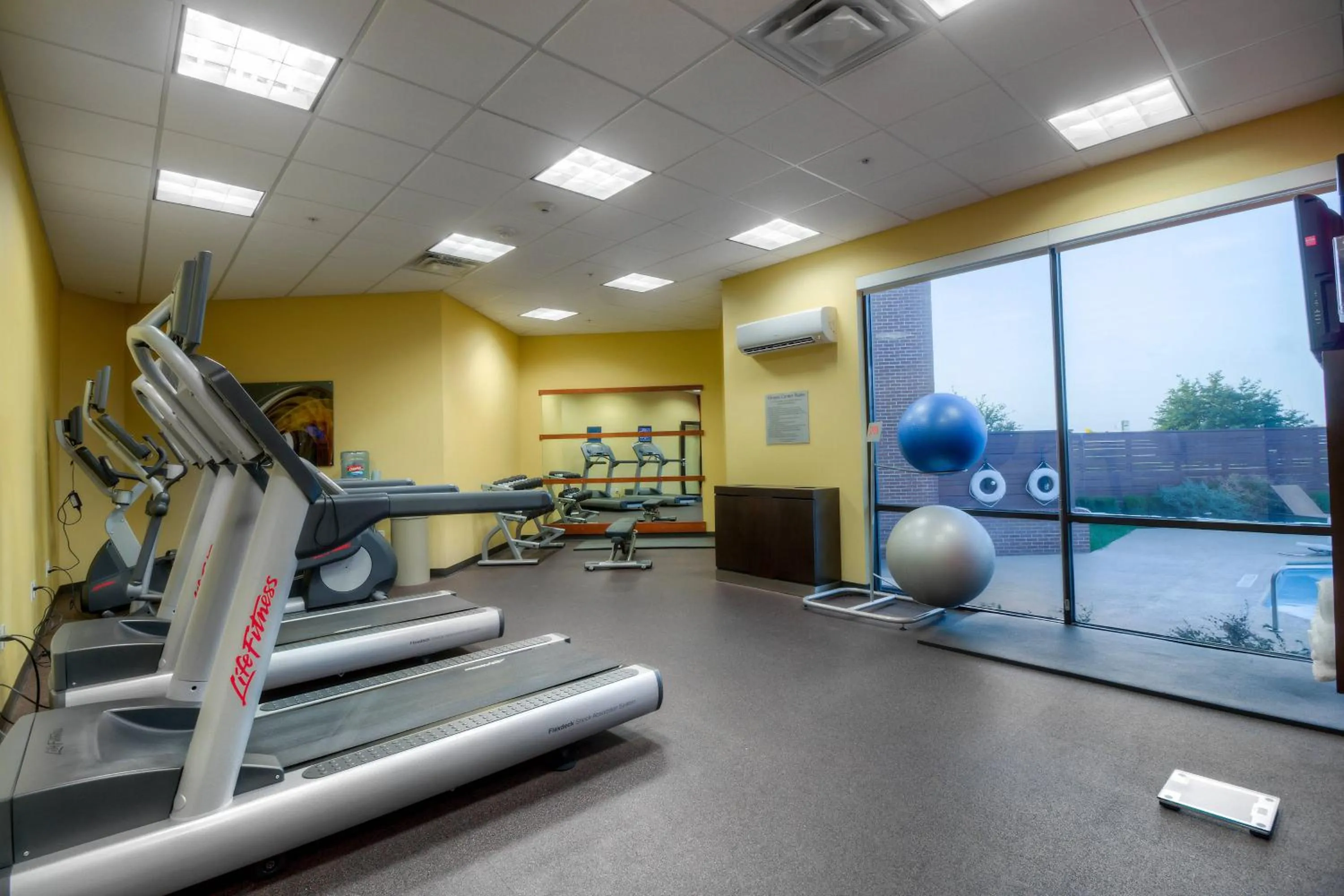 Fitness centre/facilities in Courtyard by Marriott Killeen