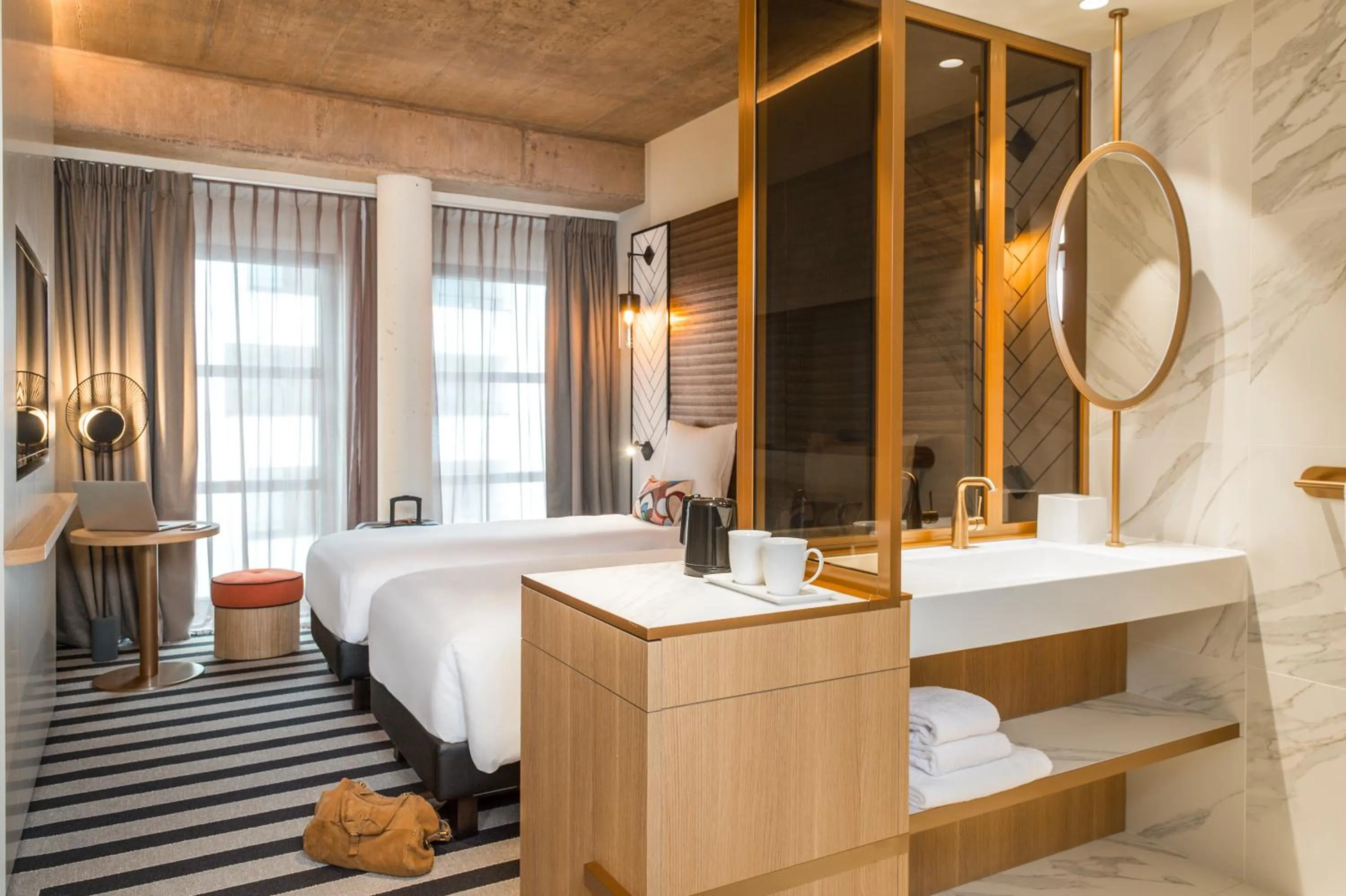 Bathroom, Bed in Mercure Luxembourg Off Kirchberg