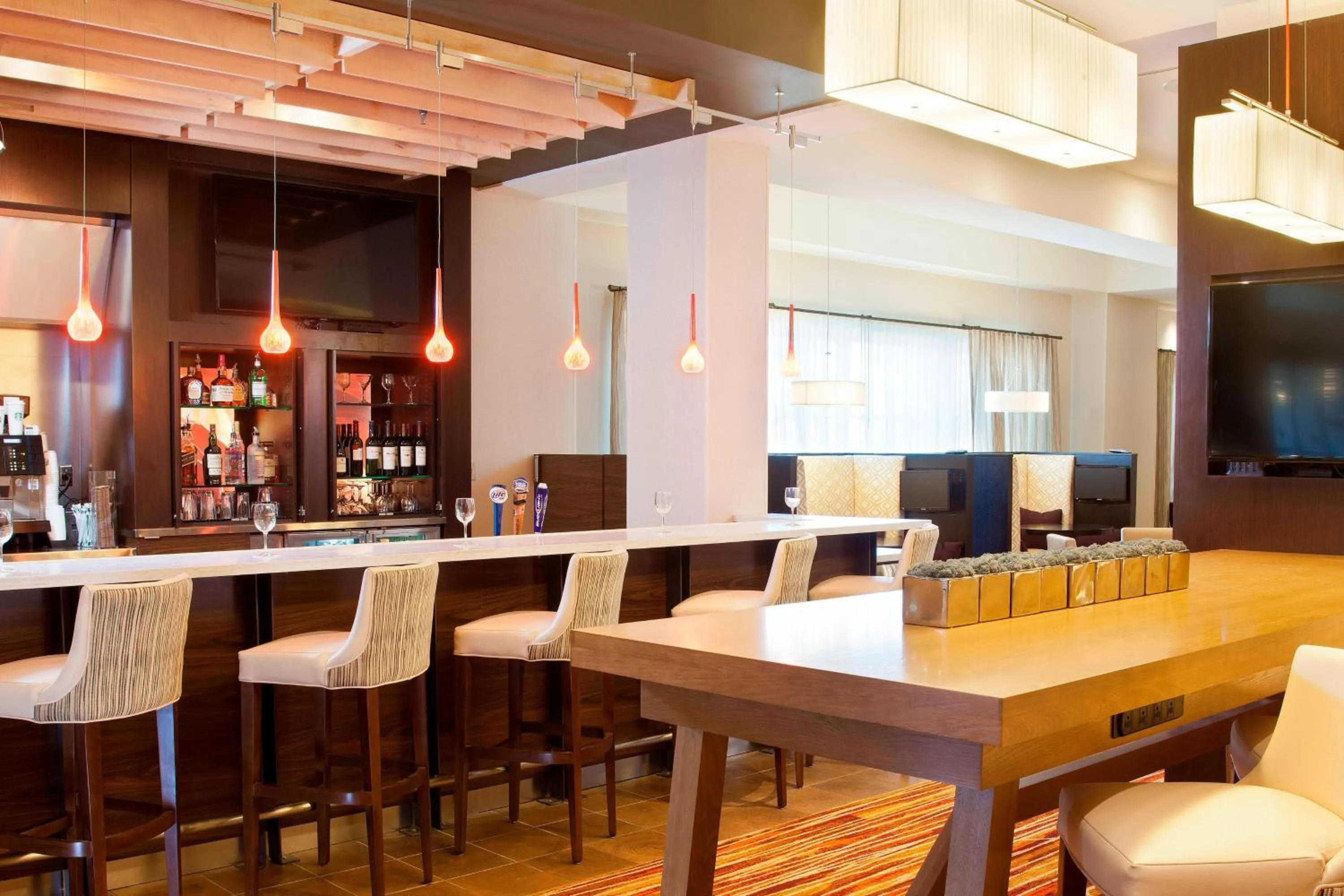 Restaurant/places to eat in Courtyard by Marriott Pueblo