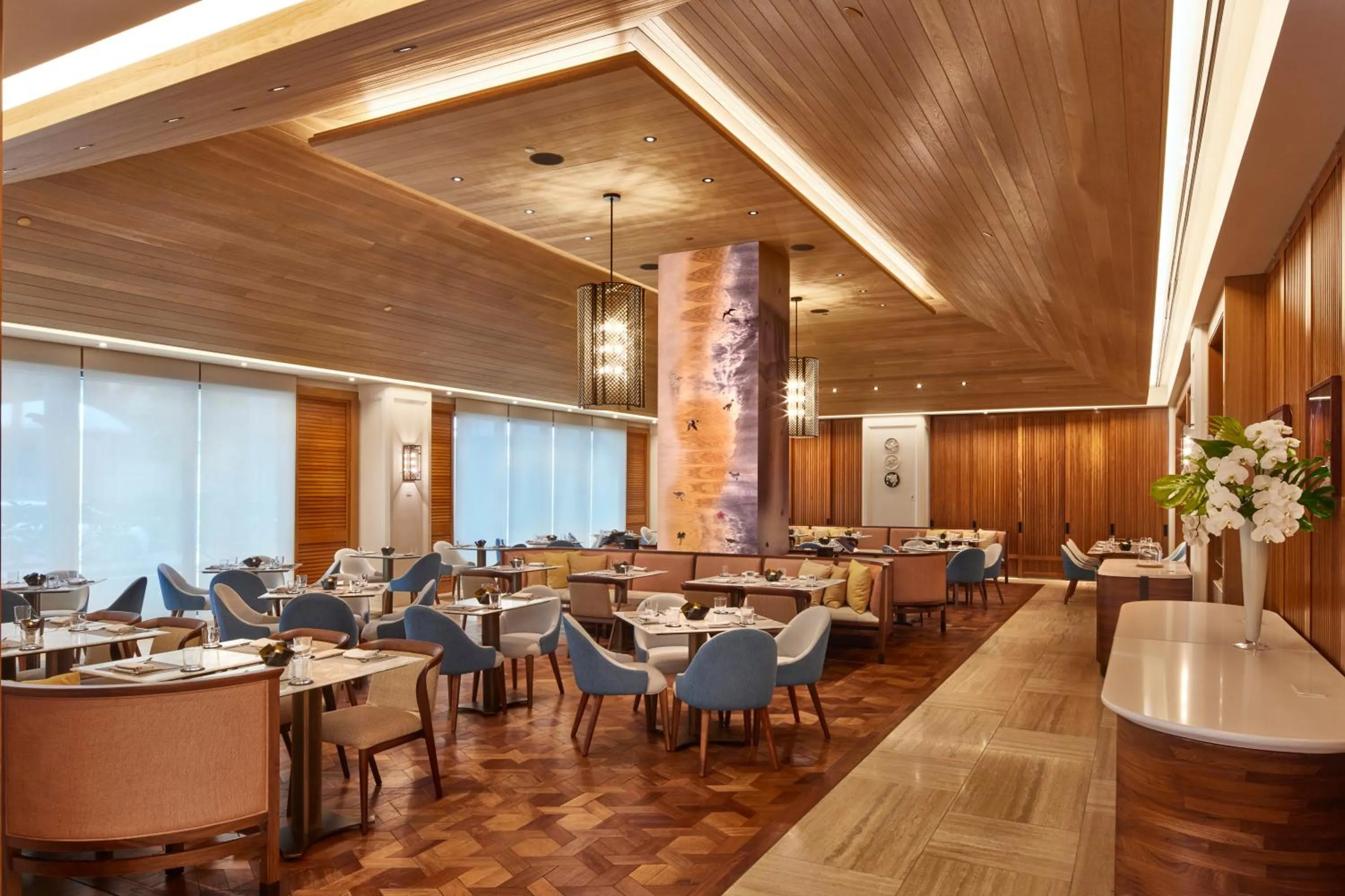 Restaurant/places to eat in Halepuna Waikiki by Halekulani - NO RESORT FEE