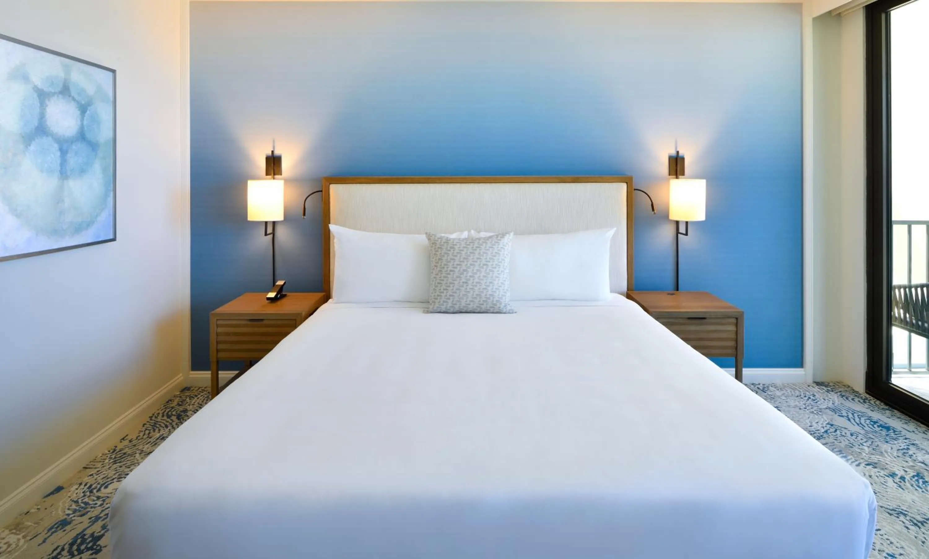 Bed in Halepuna Waikiki by Halekulani - NO RESORT FEE