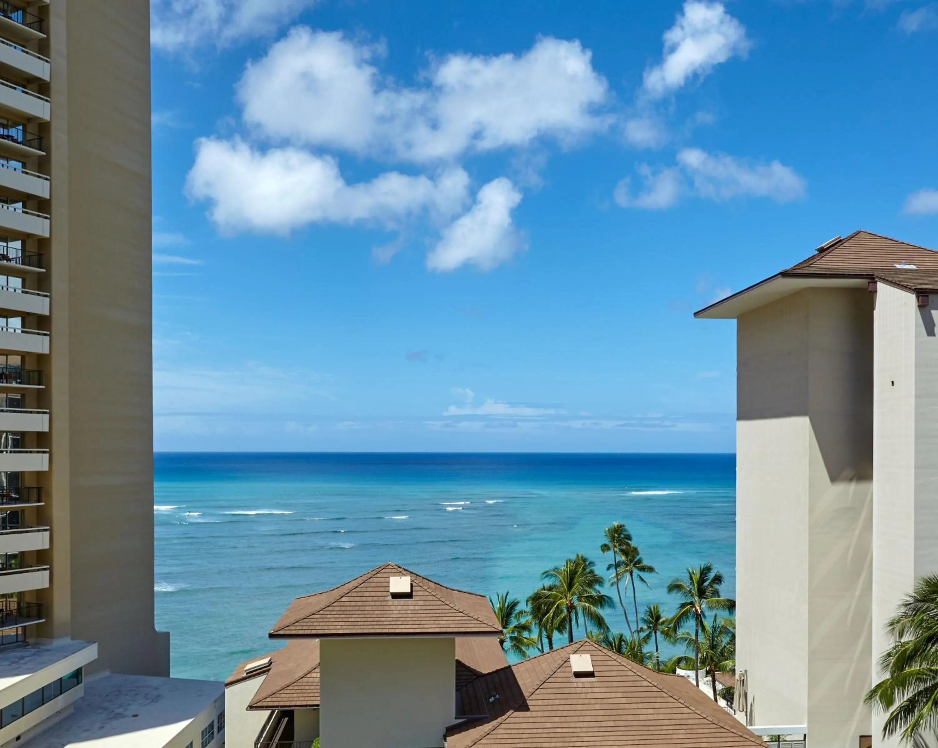 Sea view in Halepuna Waikiki by Halekulani - NO RESORT FEE