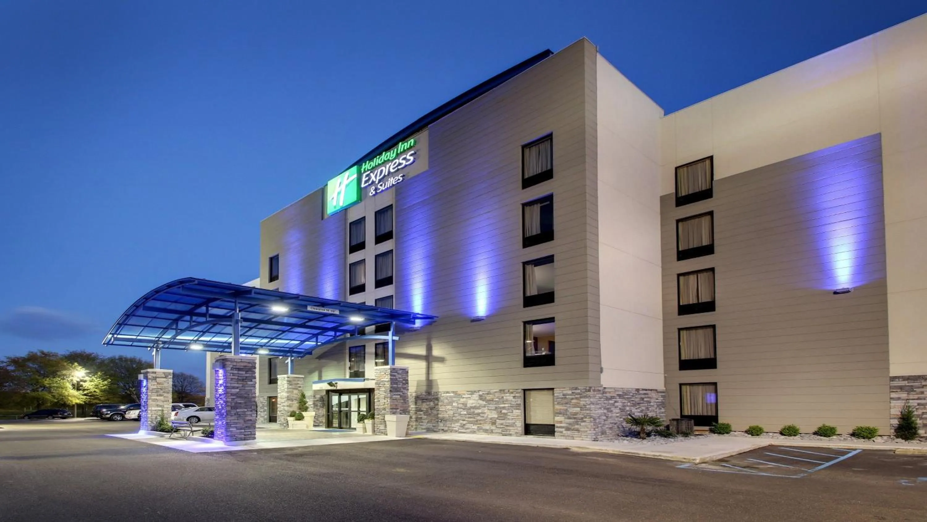 Property building in Holiday Inn Express & Suites Jackson Downtown - Coliseum by IHG
