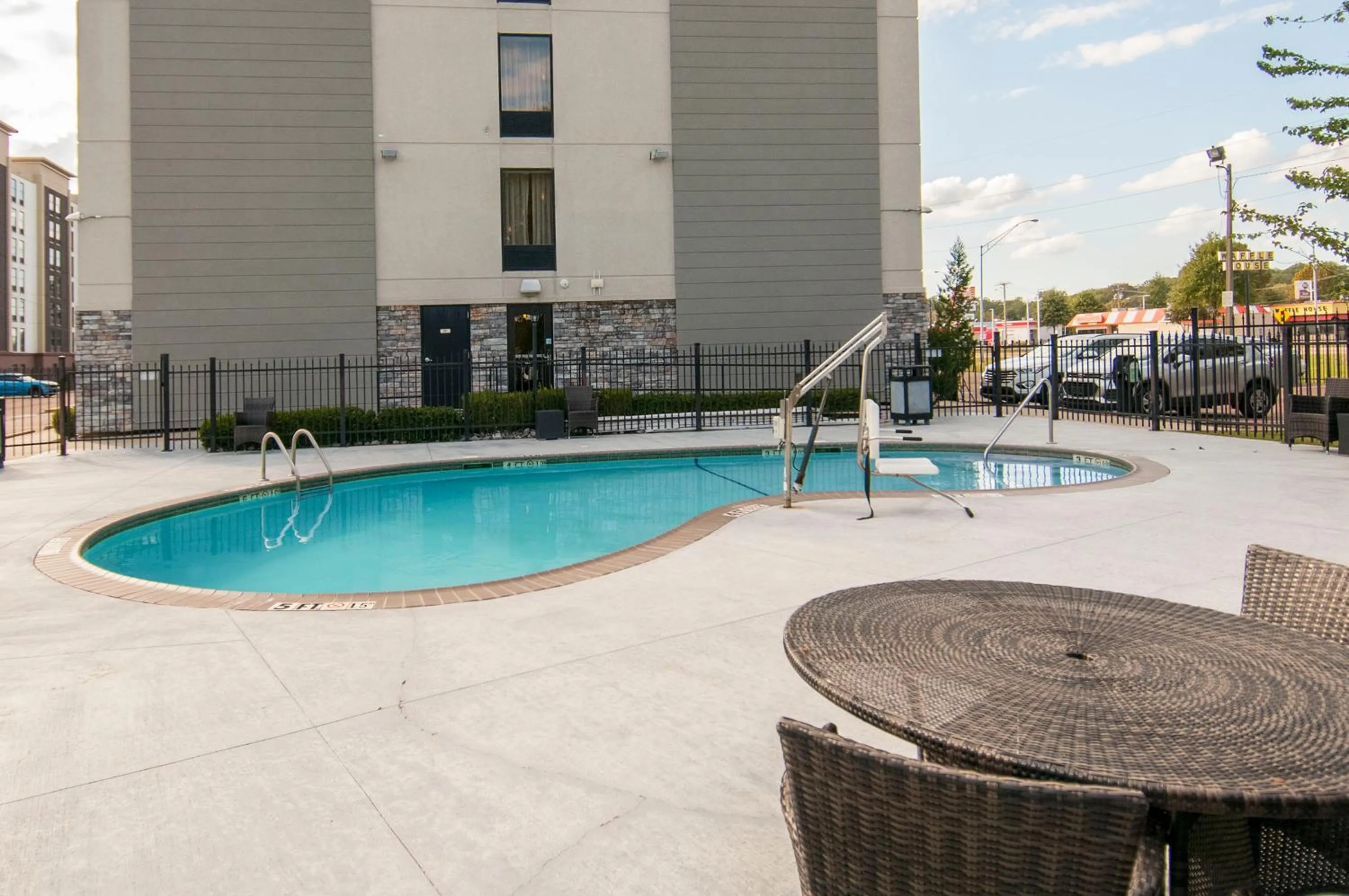 Swimming pool in Holiday Inn Express & Suites Jackson Downtown - Coliseum by IHG