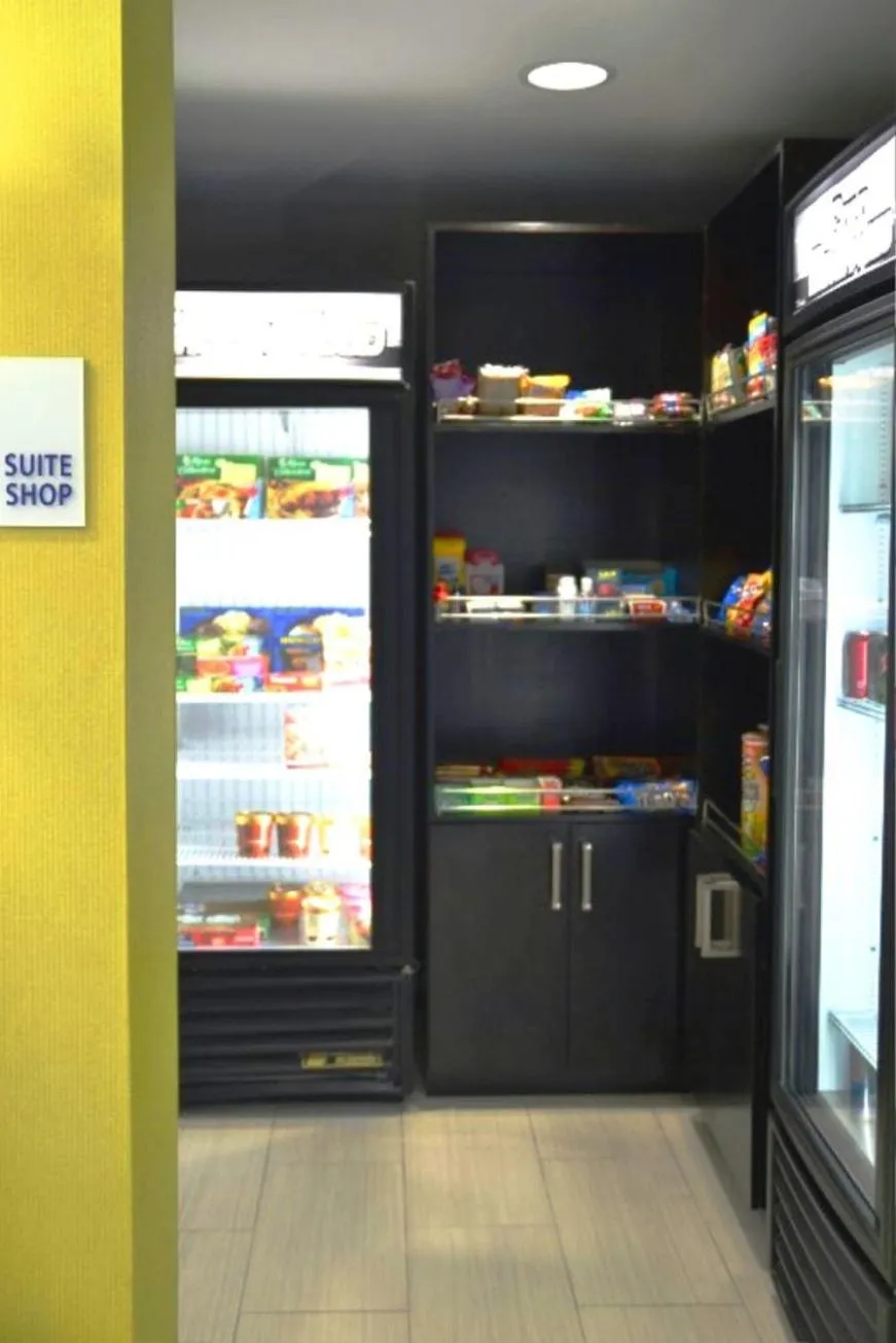 Lobby or reception in Holiday Inn Express & Suites Jackson Downtown - Coliseum by IHG