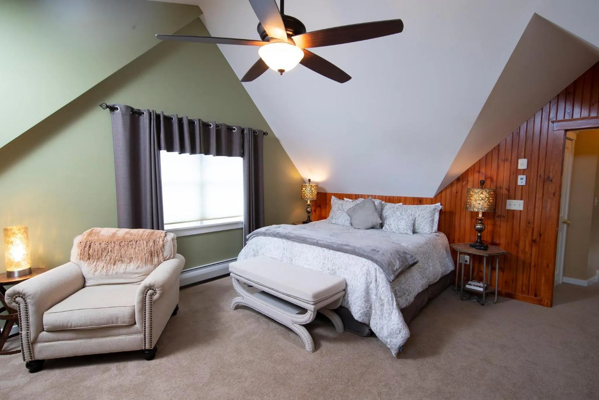 Photo of the whole room, Bed in Solitude Village at Okemo