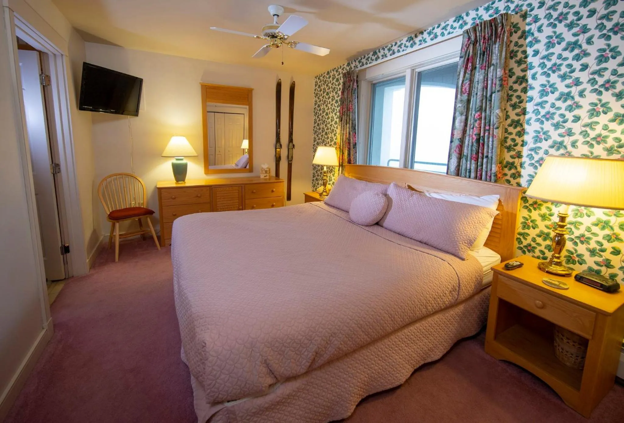 Photo of the whole room, Bed in Solitude Village at Okemo