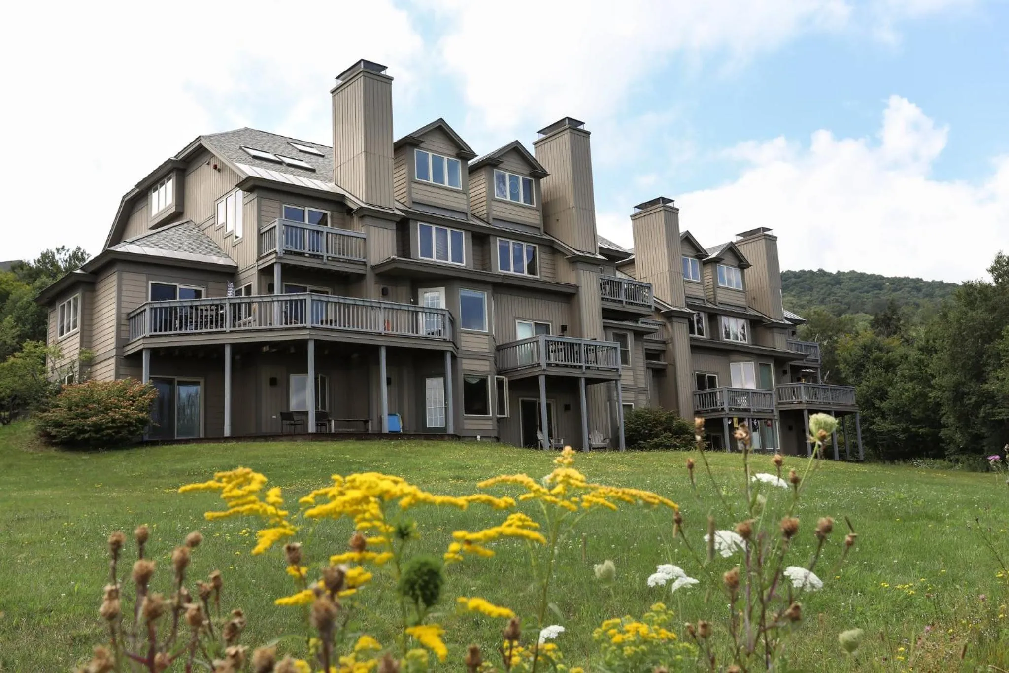 Photo of the whole room in Solitude Village at Okemo