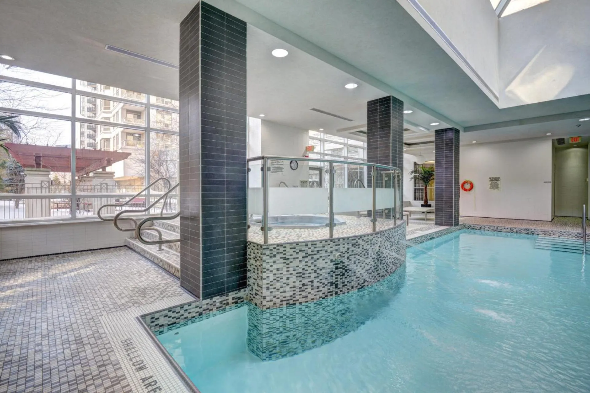 Swimming pool in Bombay Suites Mississauga