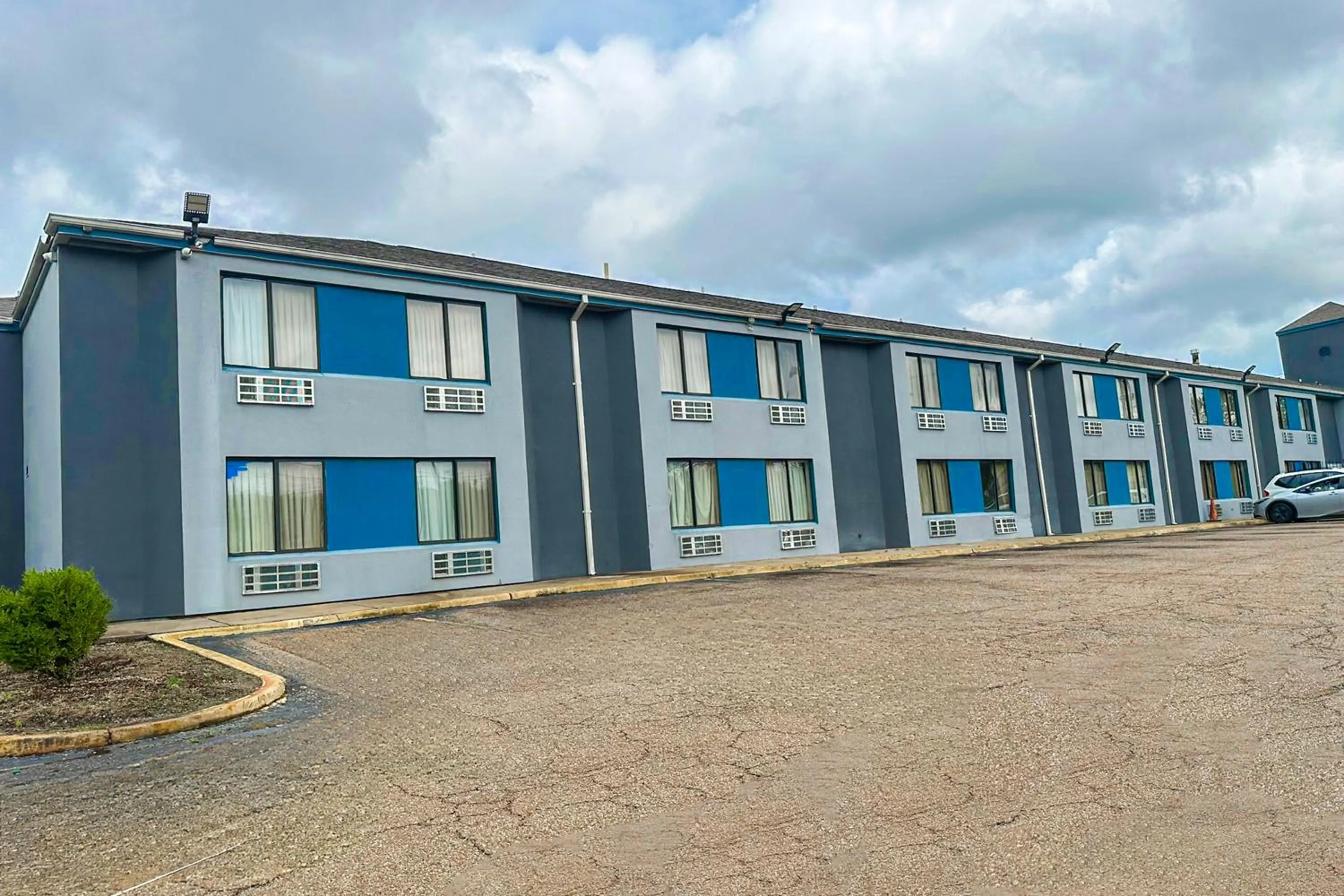 Property building in Relax Inn By Oyo Jackson MS Hwy 80 I-20