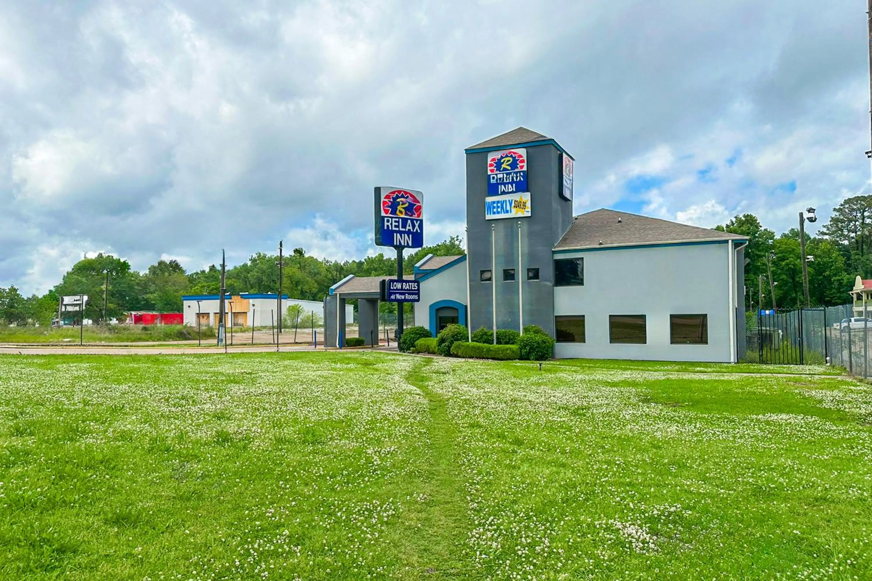 Facade/entrance in Relax Inn By Oyo Jackson MS Hwy 80 I-20
