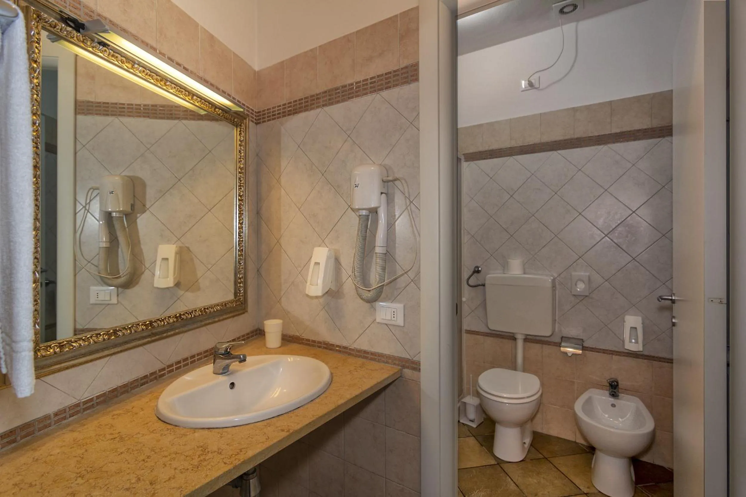 Toilet in Eden Park Resort