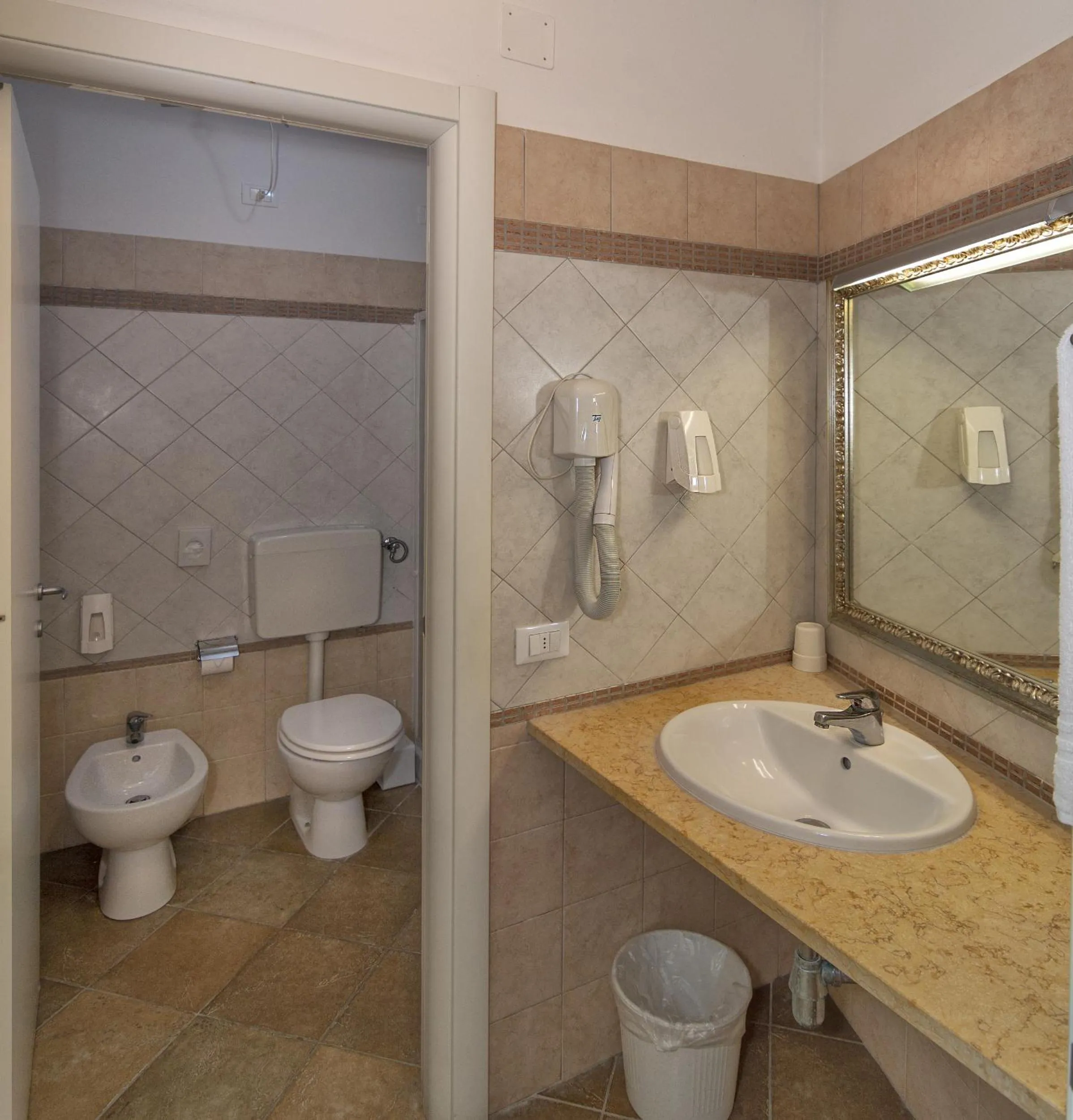 Toilet in Eden Park Resort