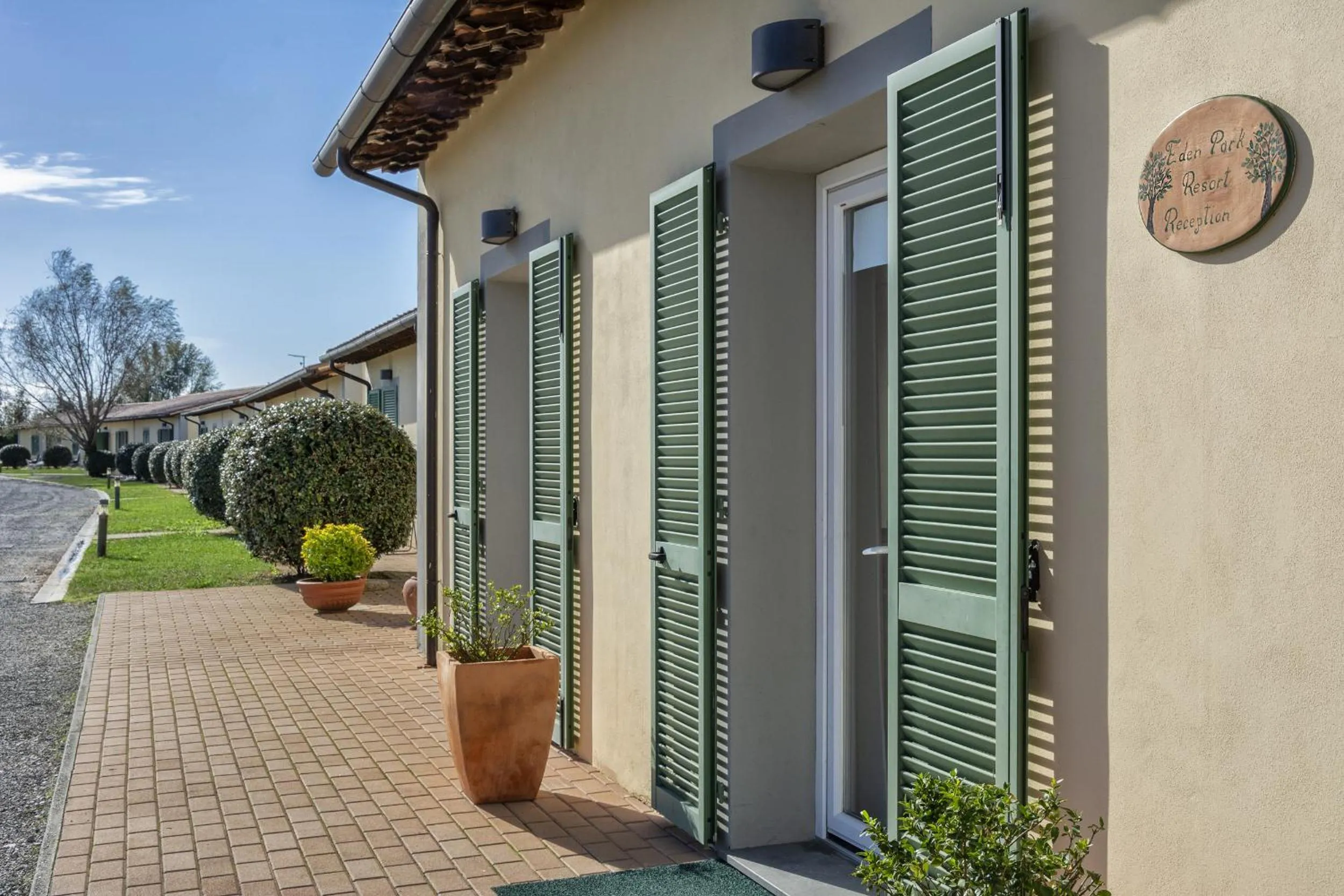 Facade/entrance in Eden Park Resort