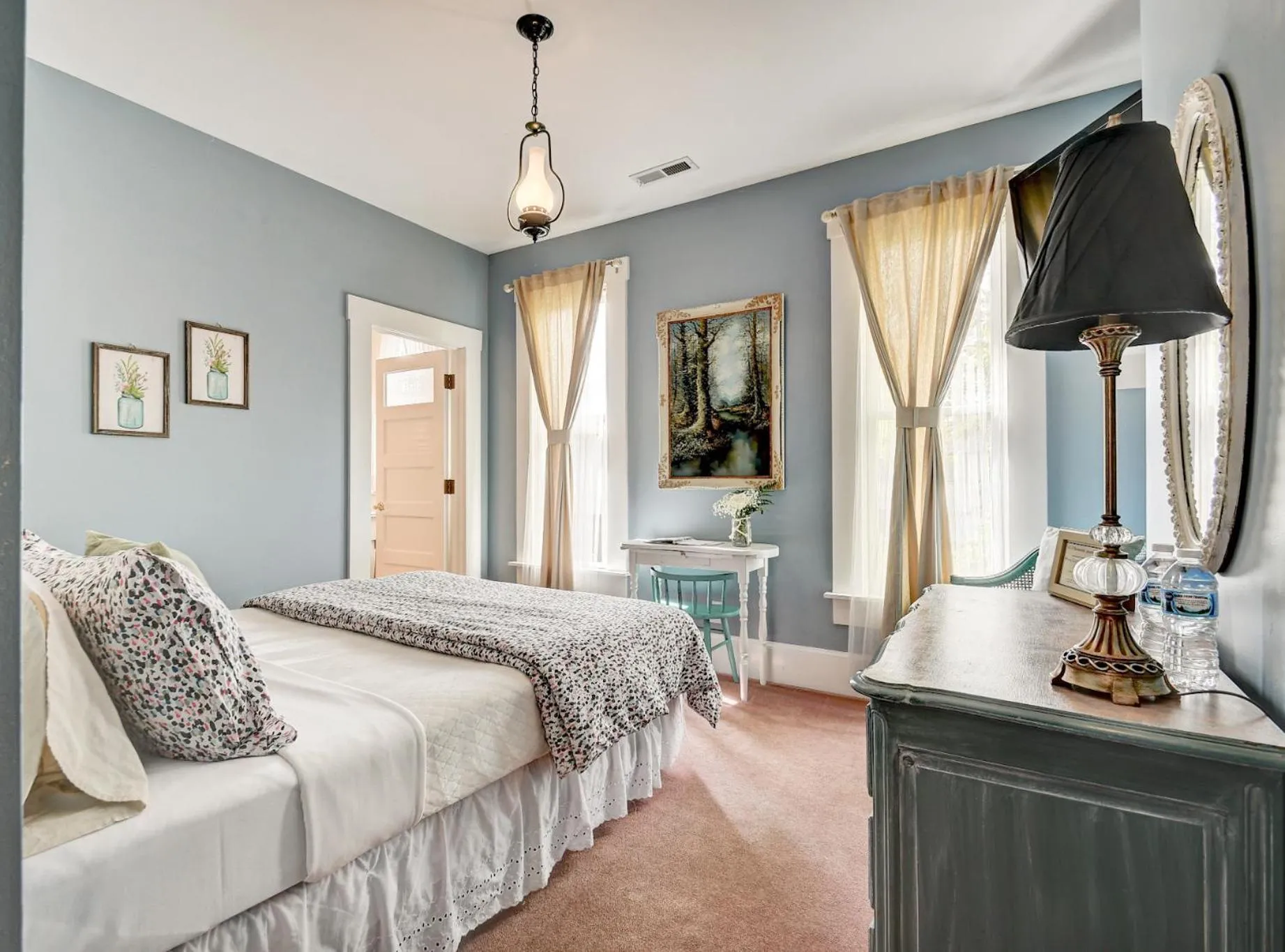 Standard Queen Room in Prairie Guest House