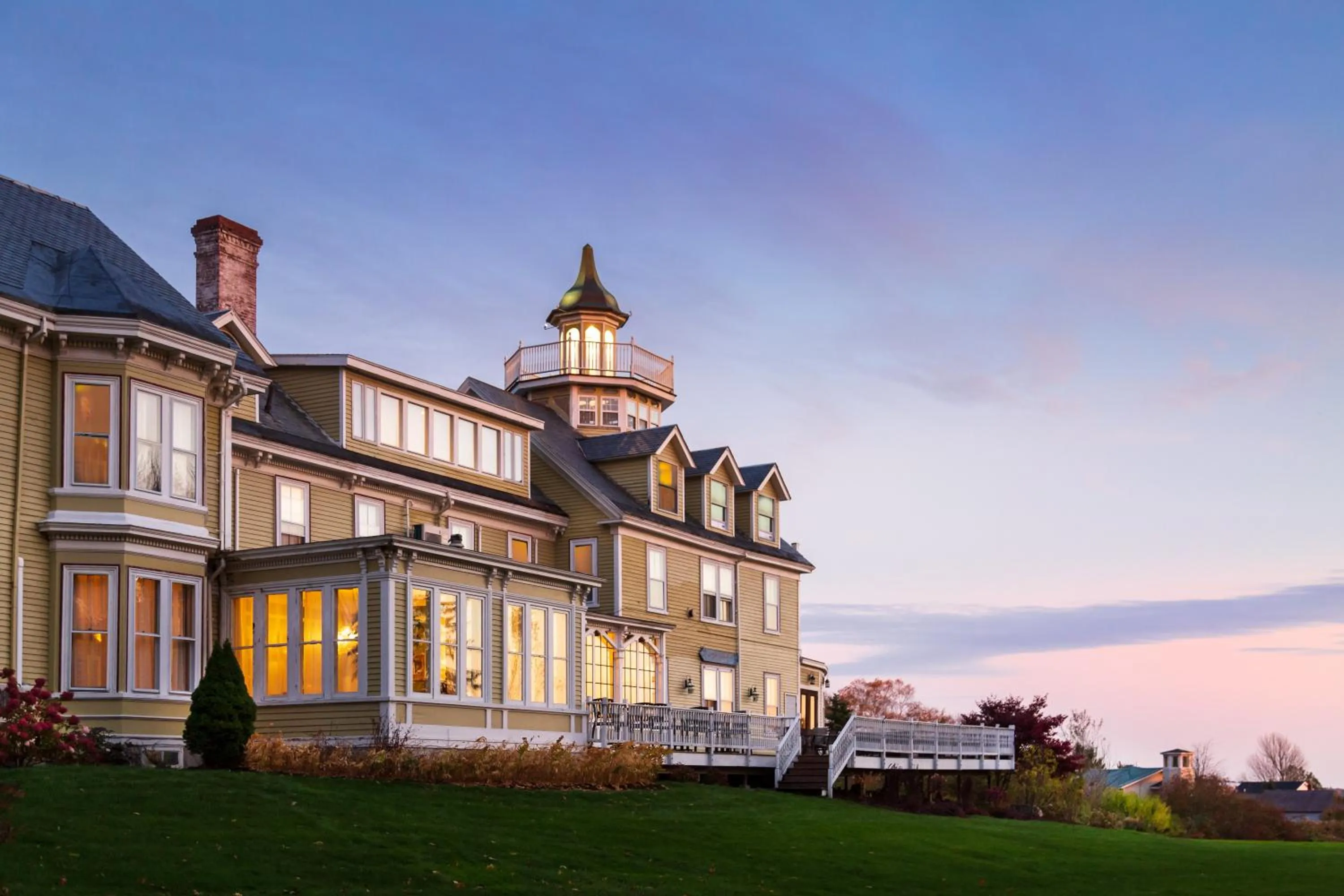 Property building in Captain Nickels Inn