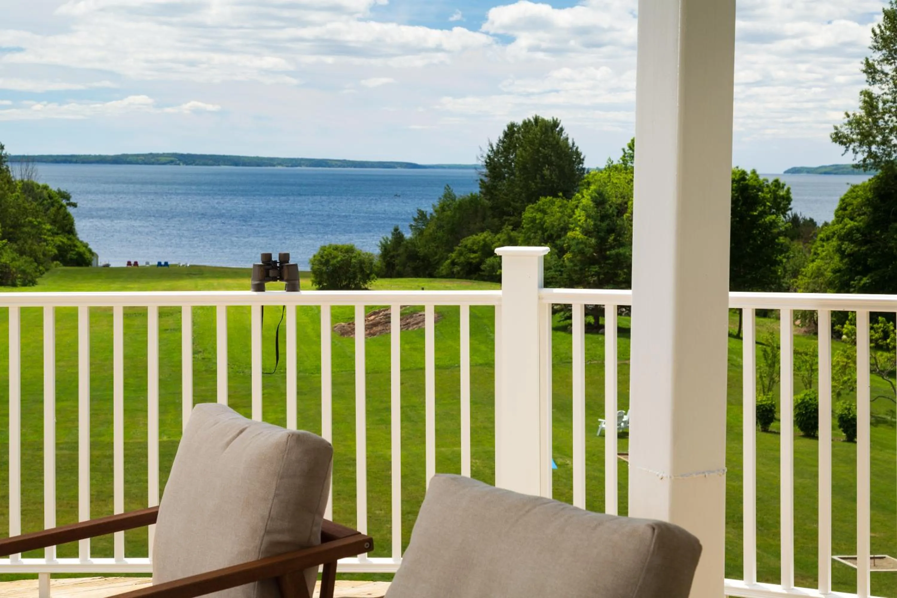 Sea view in Captain Nickels Inn