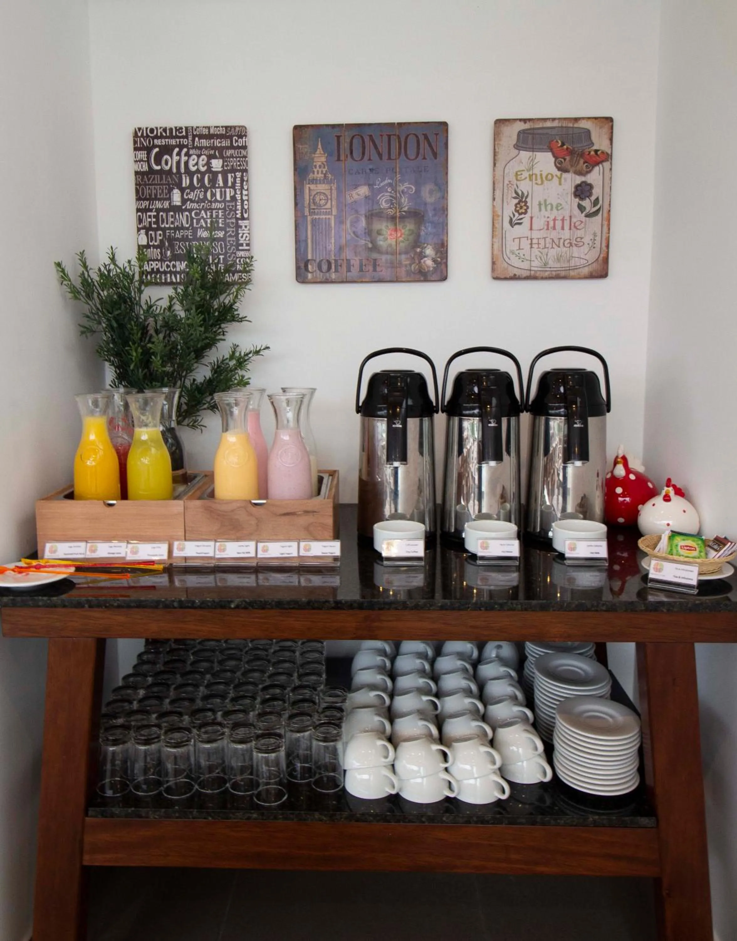 Coffee/tea facilities in Tierra Viva Miraflores Centro