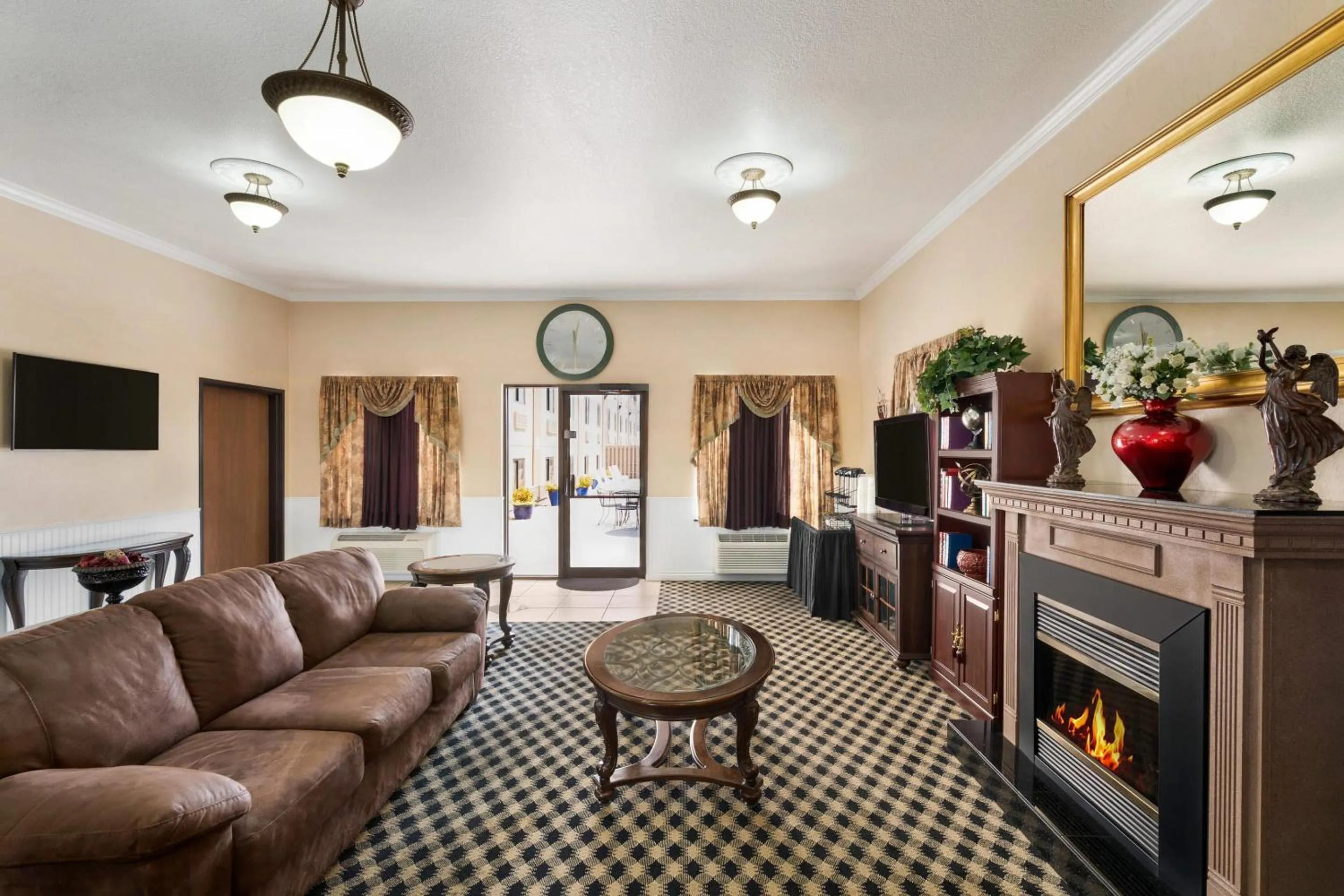 Lobby or reception in Quality Inn Wenatchee-Leavenworth