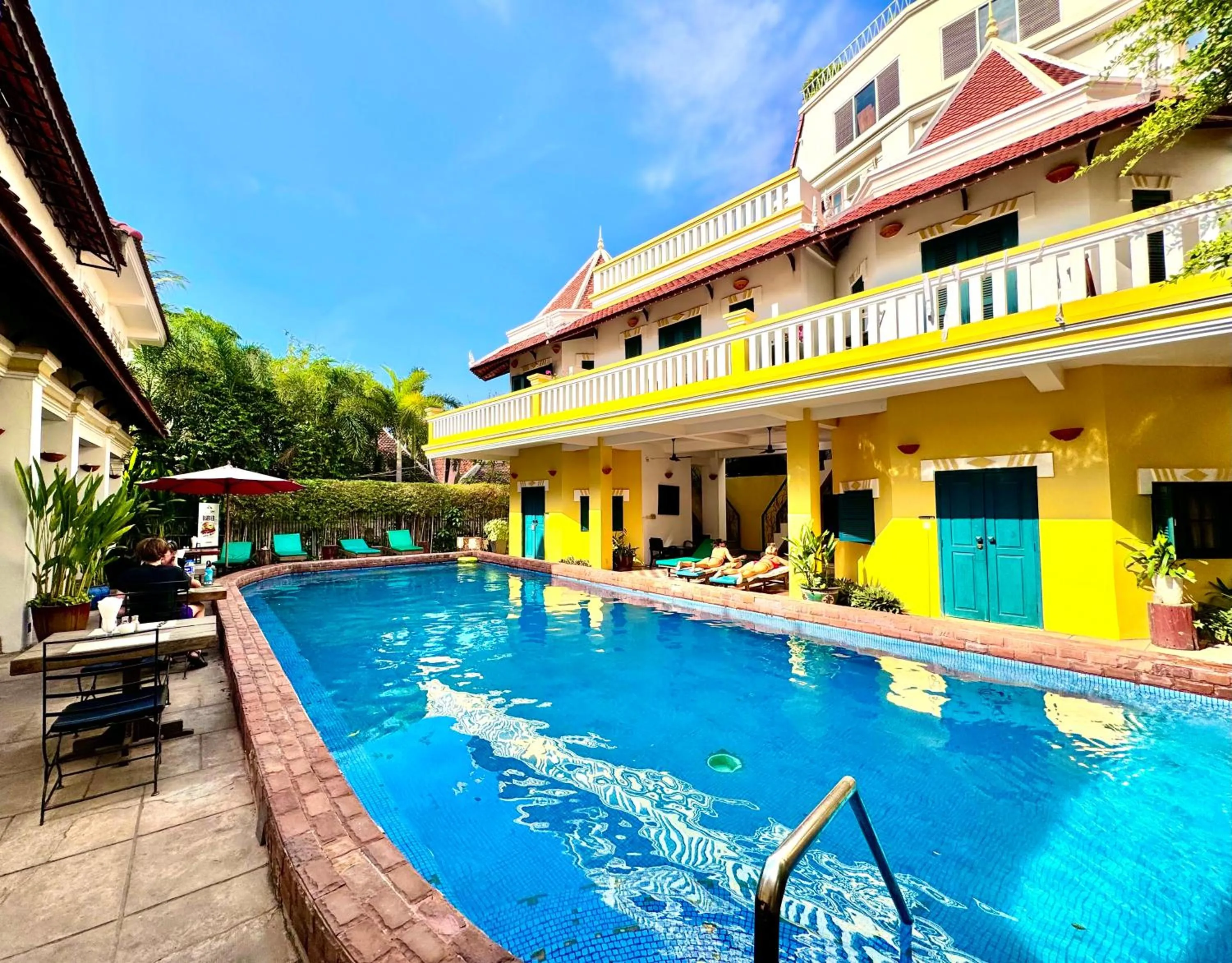 Property building in Residence Wat Damnak