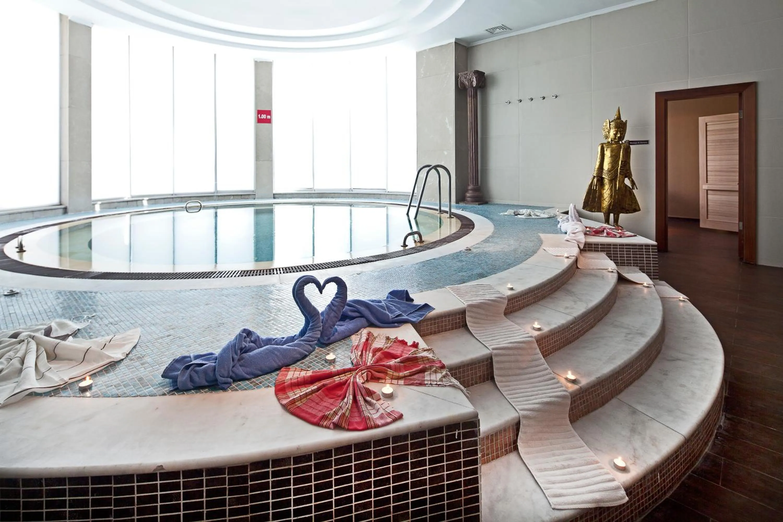 Swimming pool in Jura Hotels Afyon Thermal