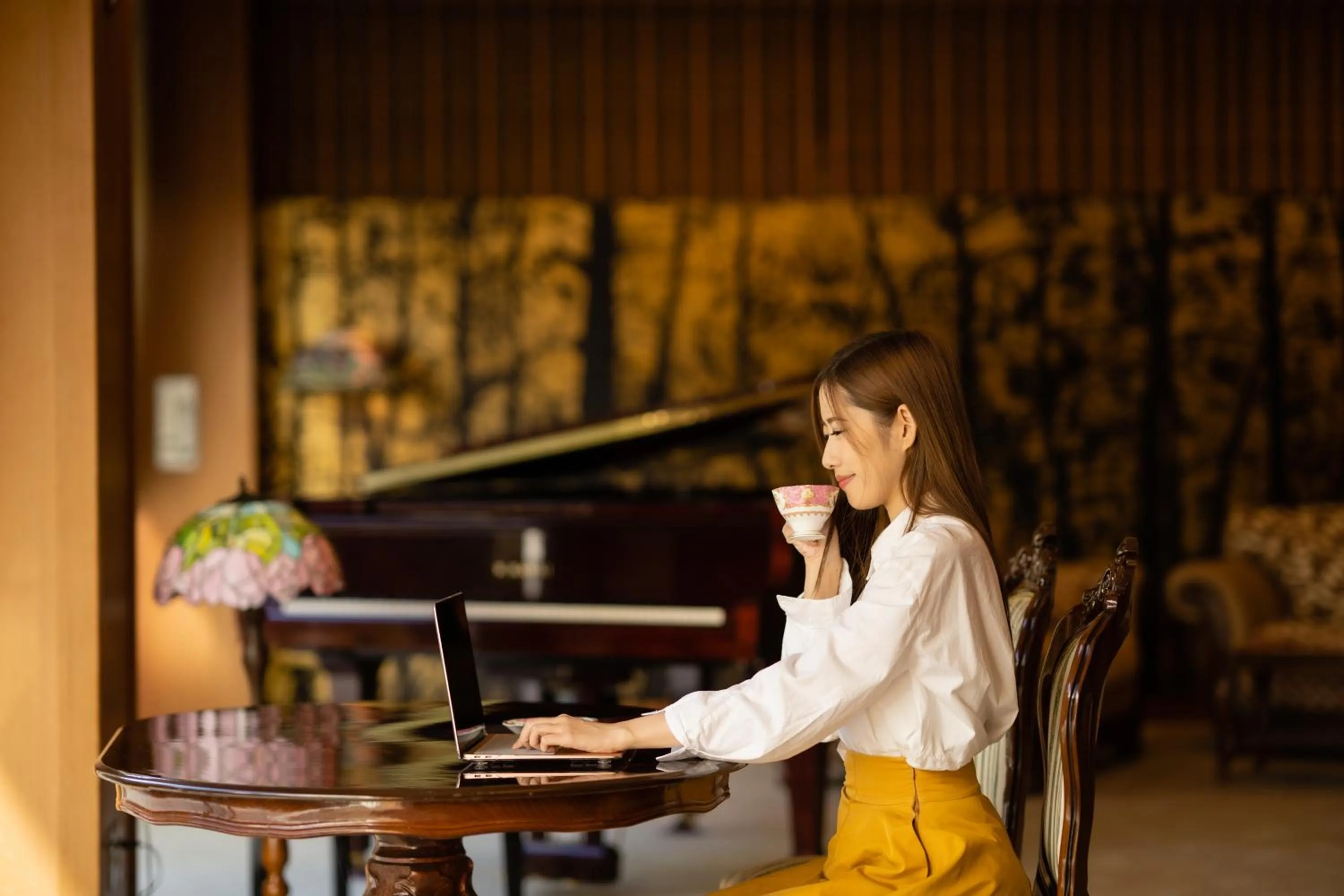 Communal lounge/ TV room in Hotel Hoho "A hotel overlooking the Echigo Plain and the Yahiko mountain range" formerly Hotel Oohashi Yakata-no-Yu