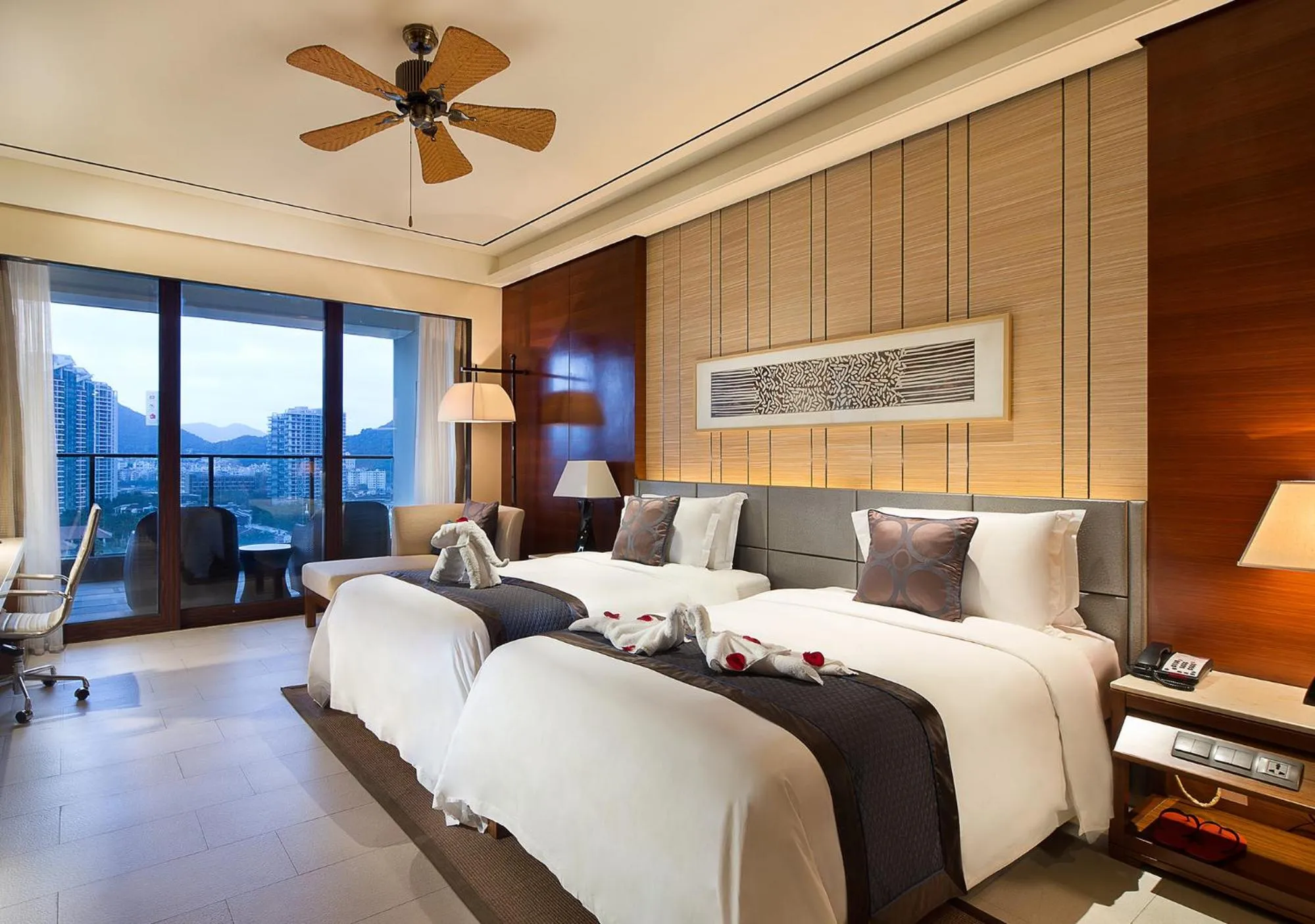 Photo of the whole room, Bed in Crowne Plaza Sanya City Center by IHG